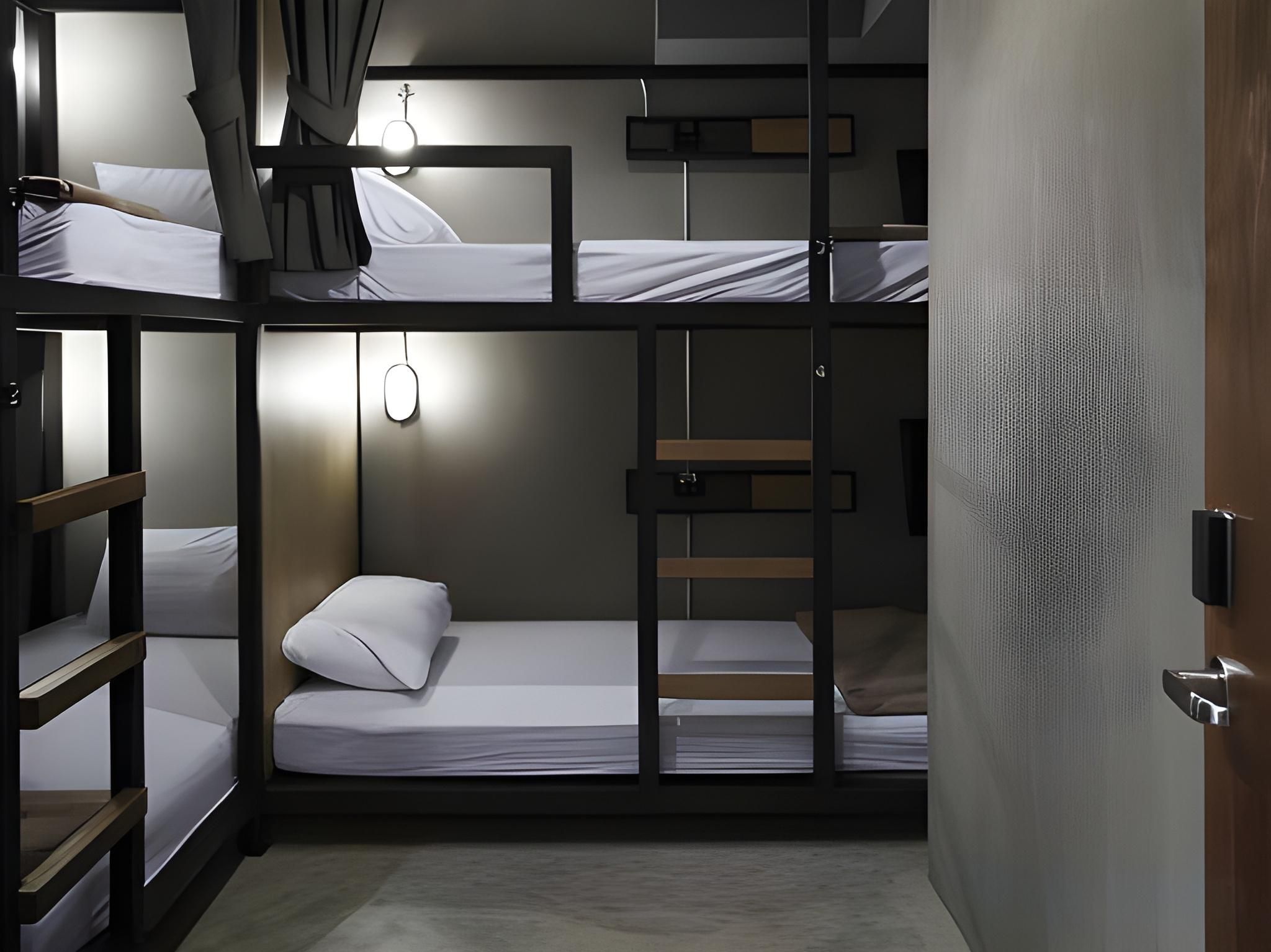 Bed in 14 Bed Mixed Dormitory Room