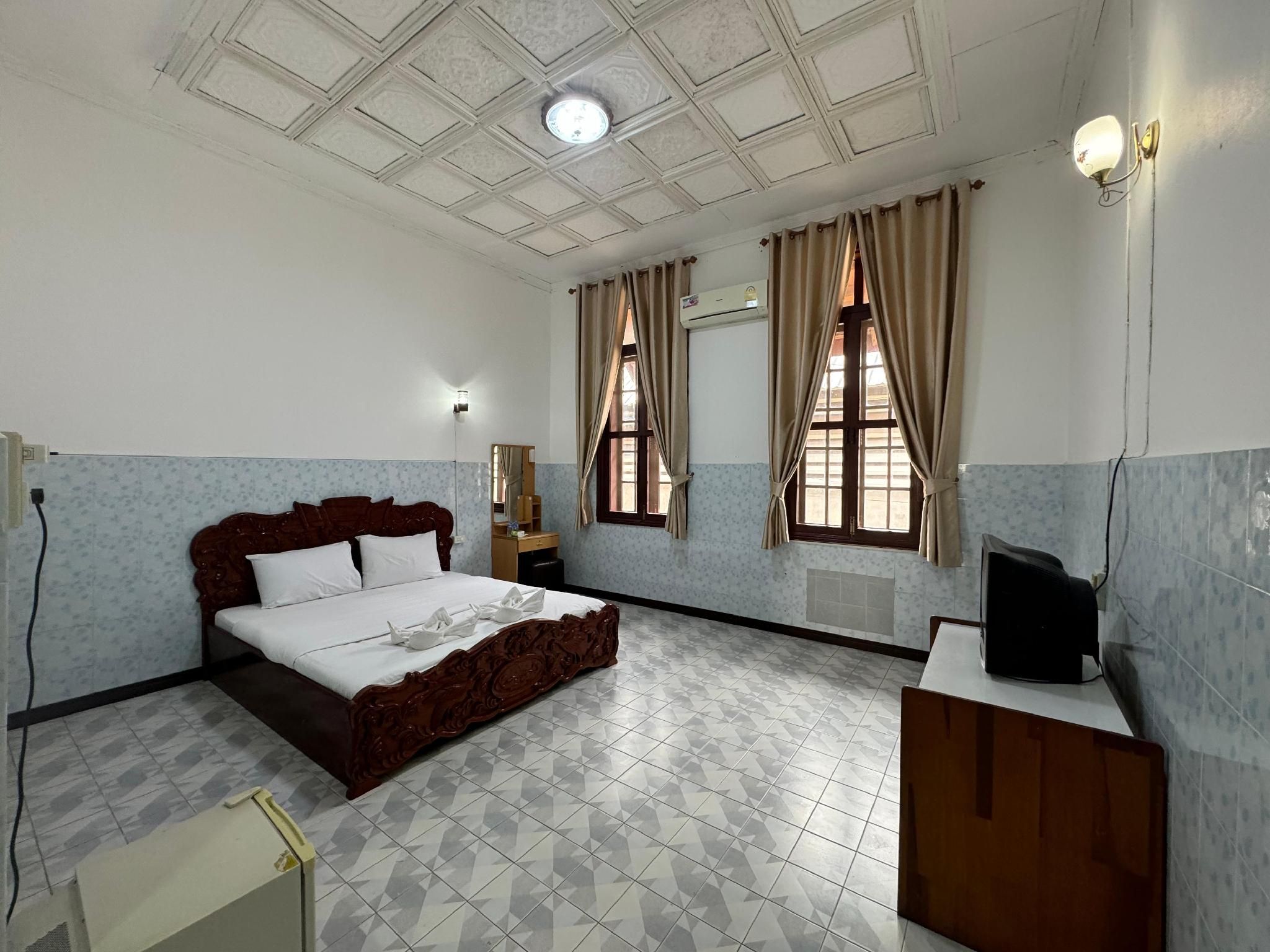 Souksomboun Hotel Double Room 2