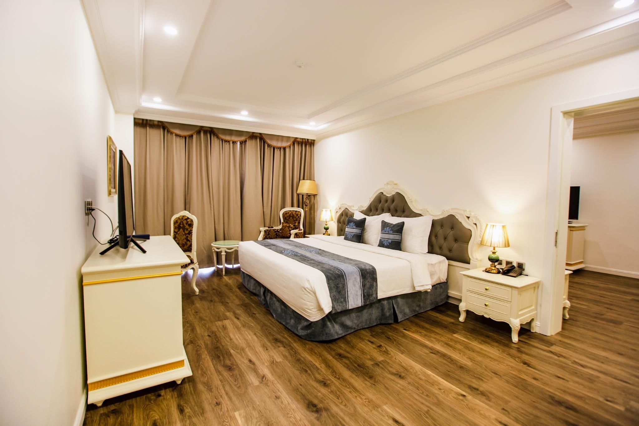 Luxury family room