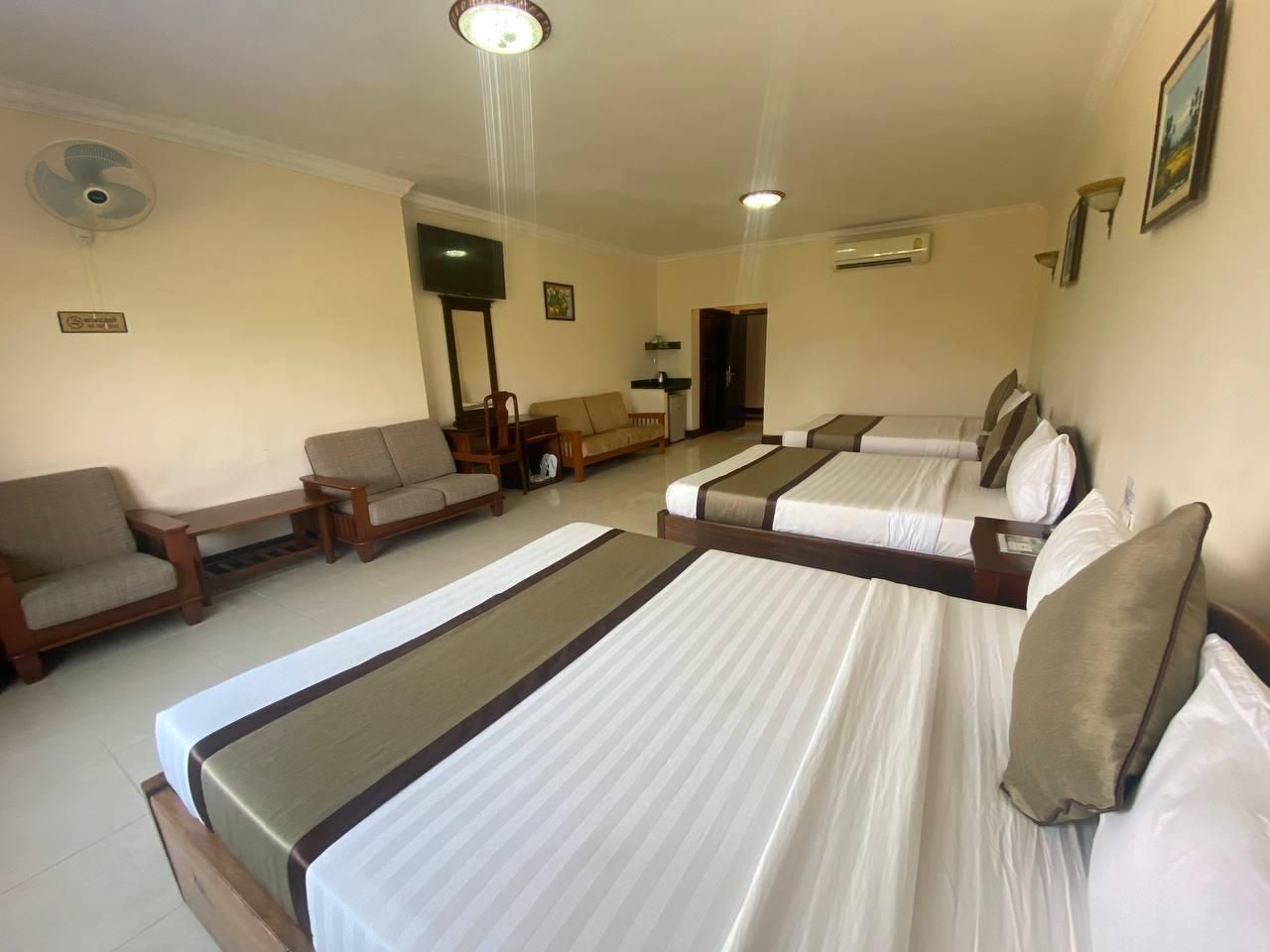 Triple Room