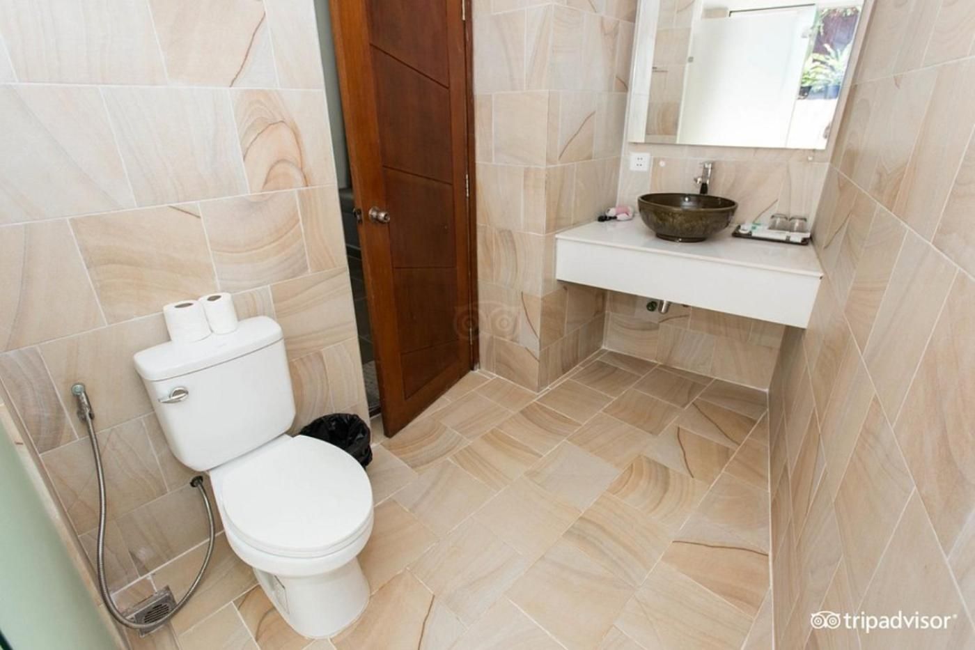 Deluxe Family Pool View