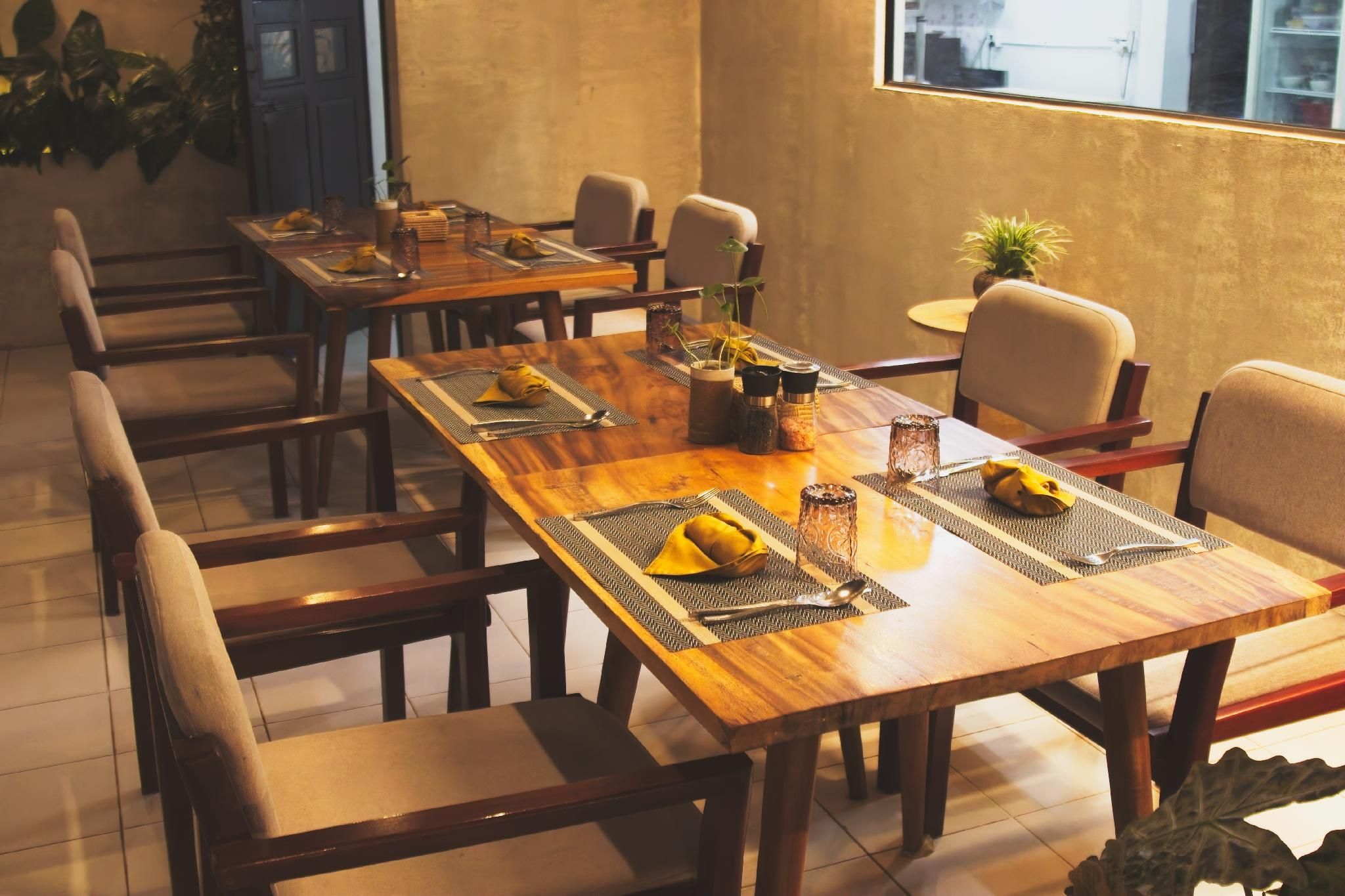 Le Chanthou Boutique