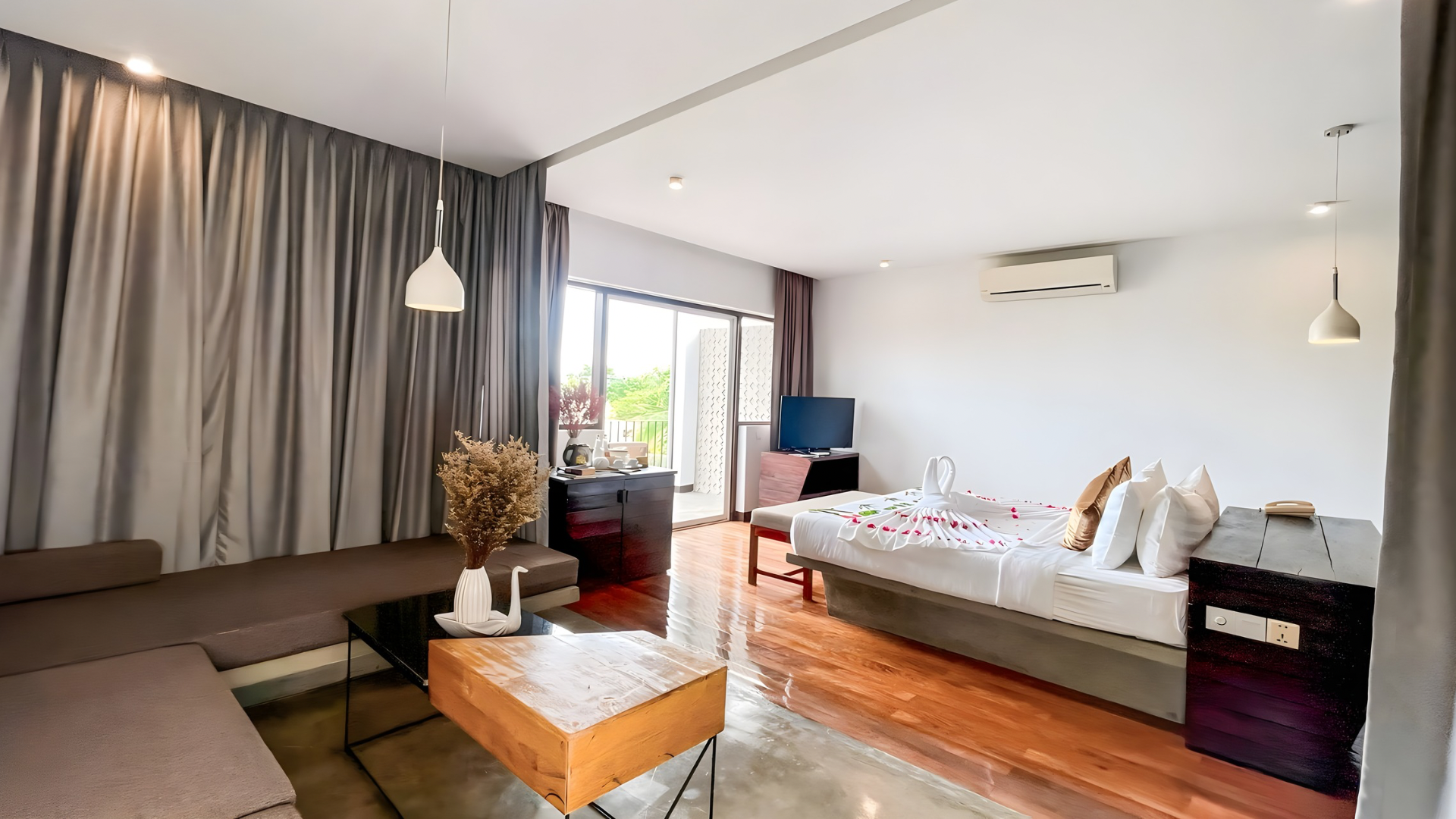 King Suite with Balcony
