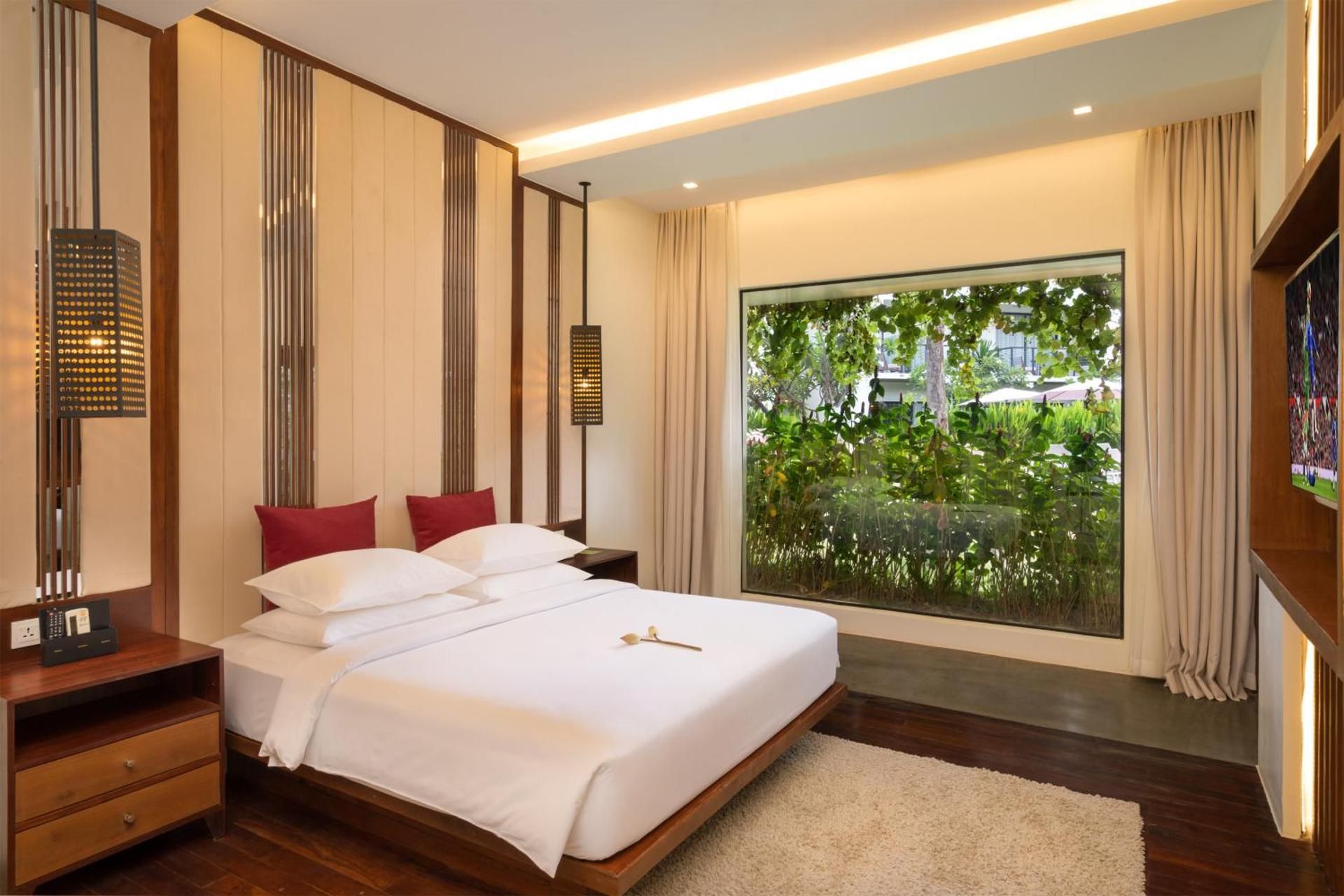 One-Bedroom Villa + Free Daily 60mn Massage