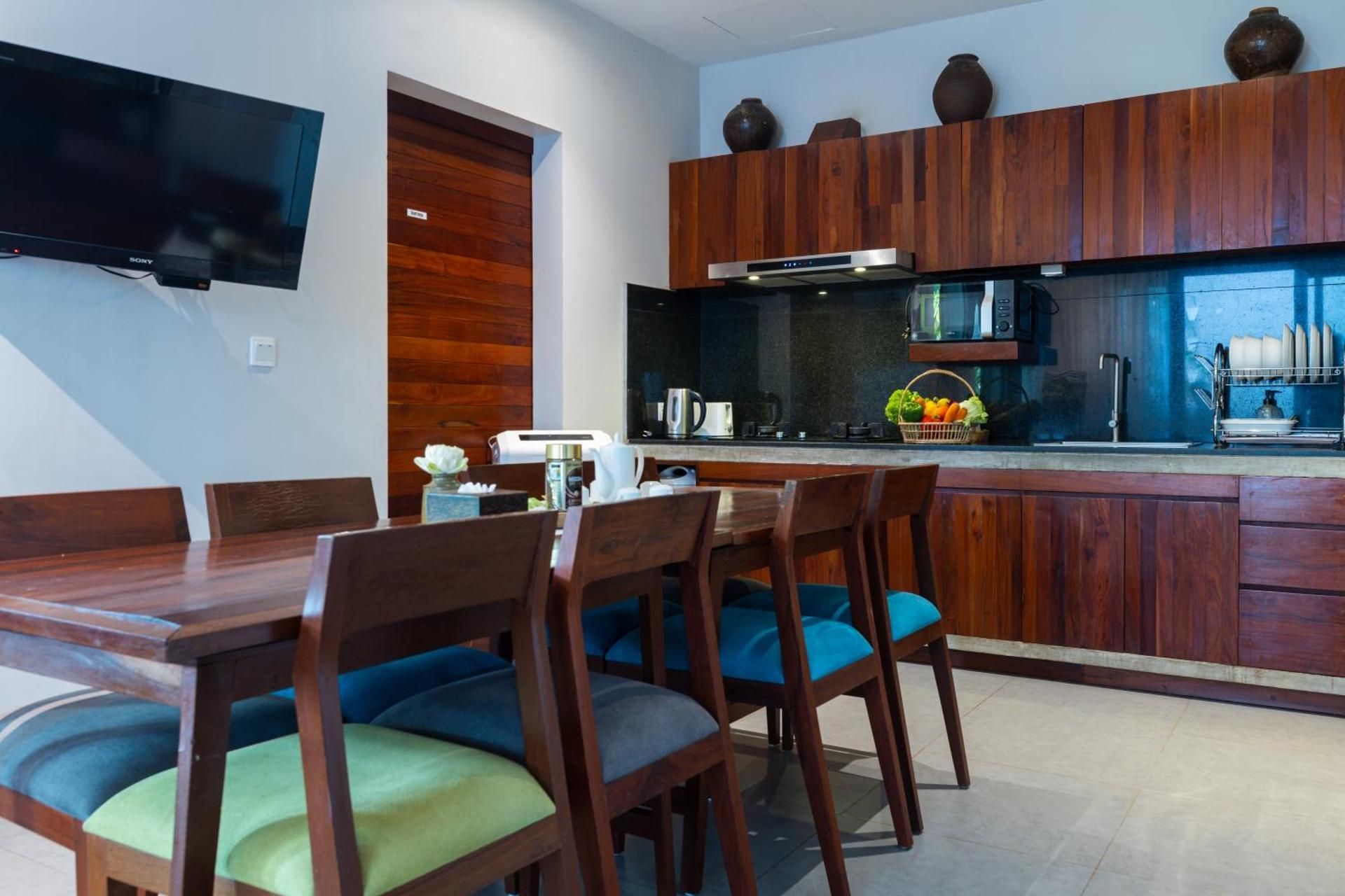 Spacious 3 Bedrooms Villa with Garden View