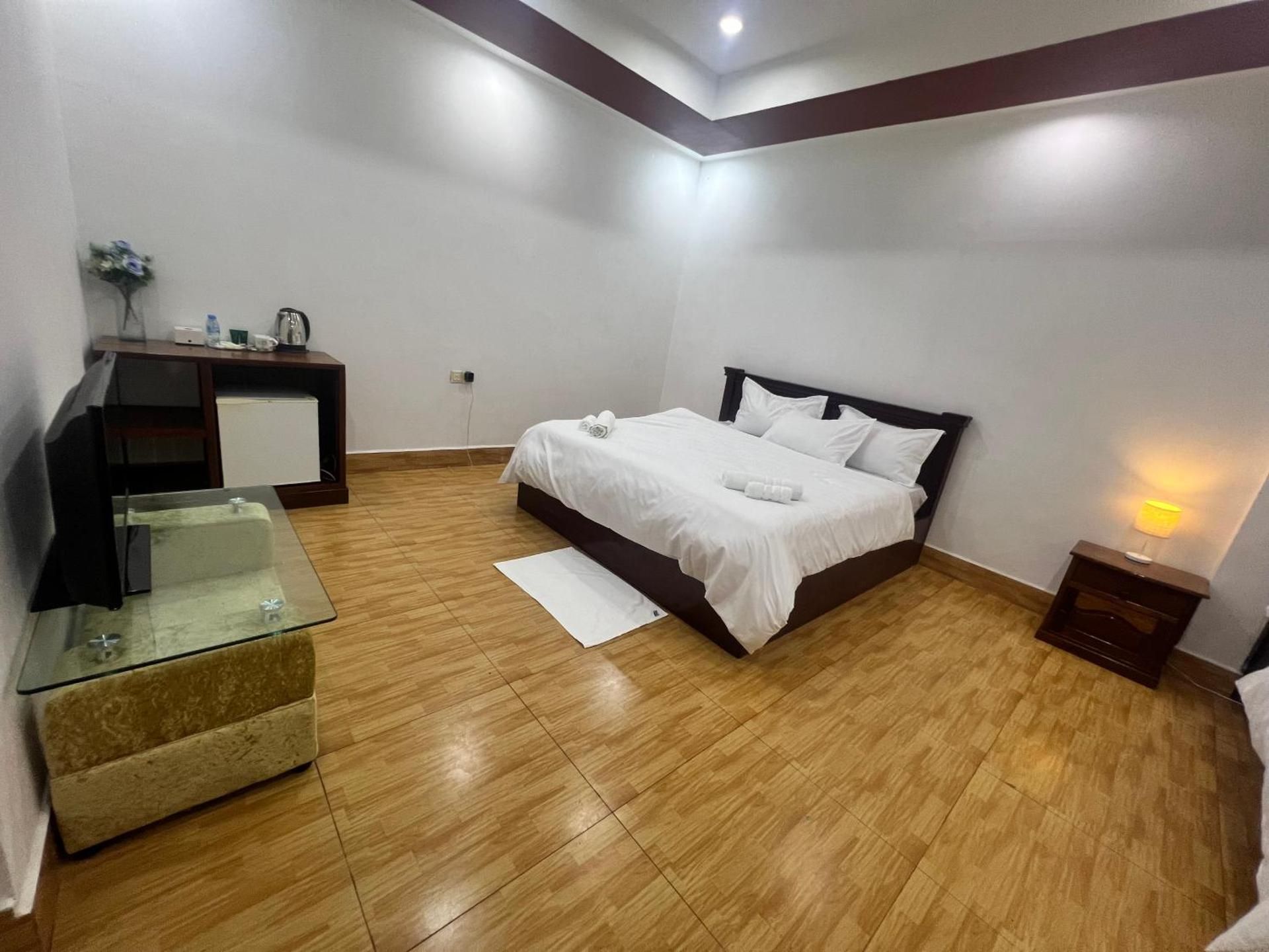 The Leaf Hotel SR Double Room