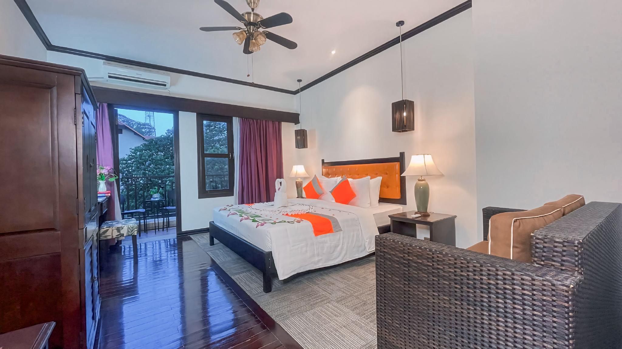 Deluxe Double or Twin with Balcony