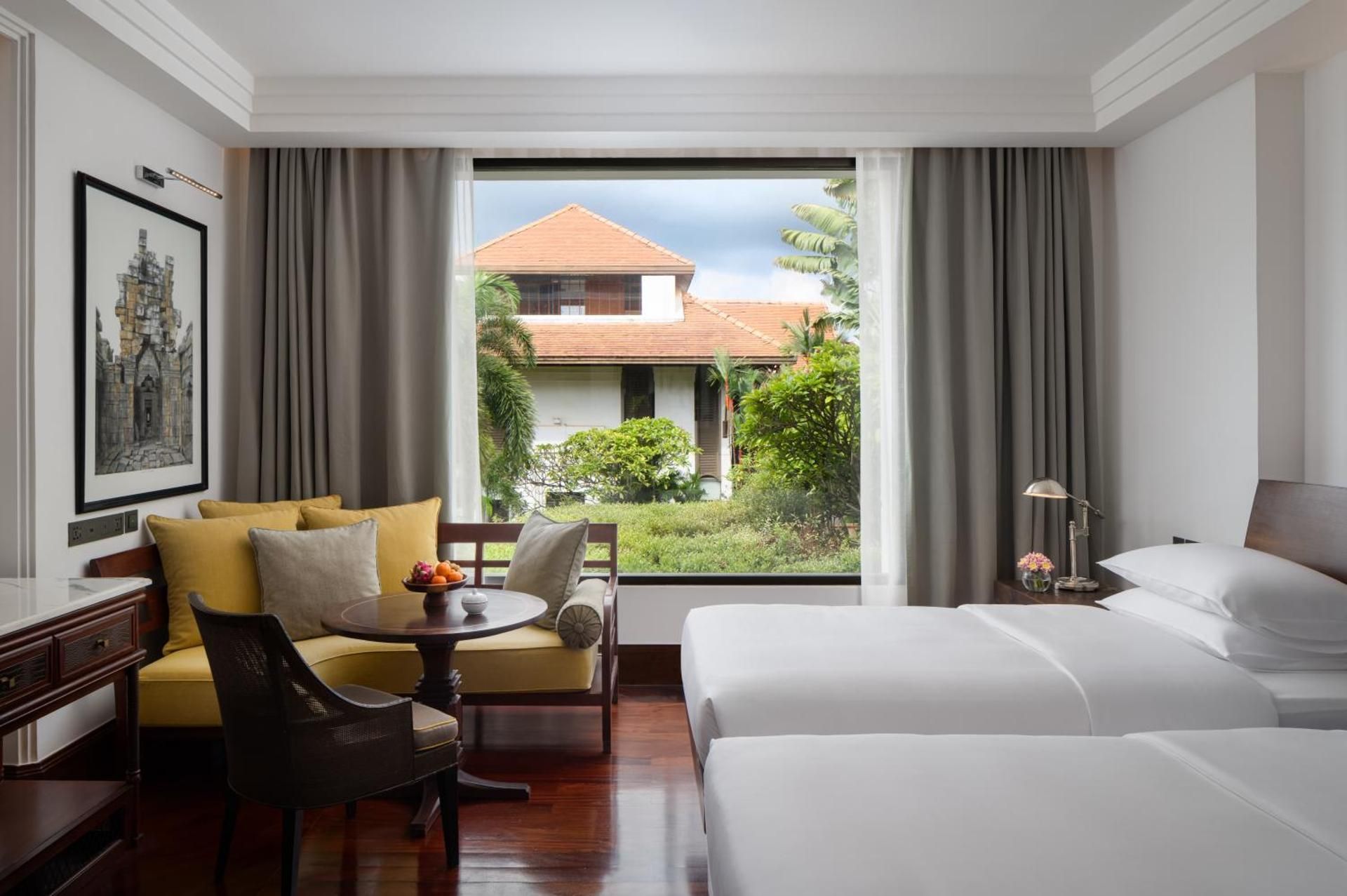 2 Twin Beds with Garden View