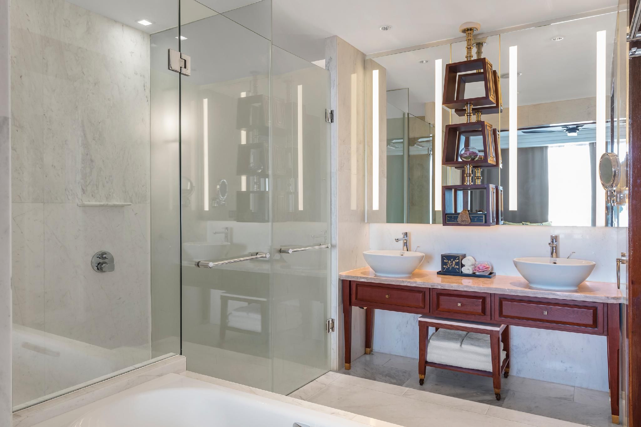 Rooftop Garden Suite