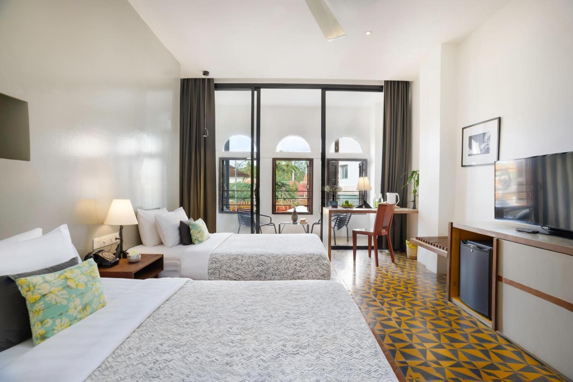Deluxe Twin With Balcony