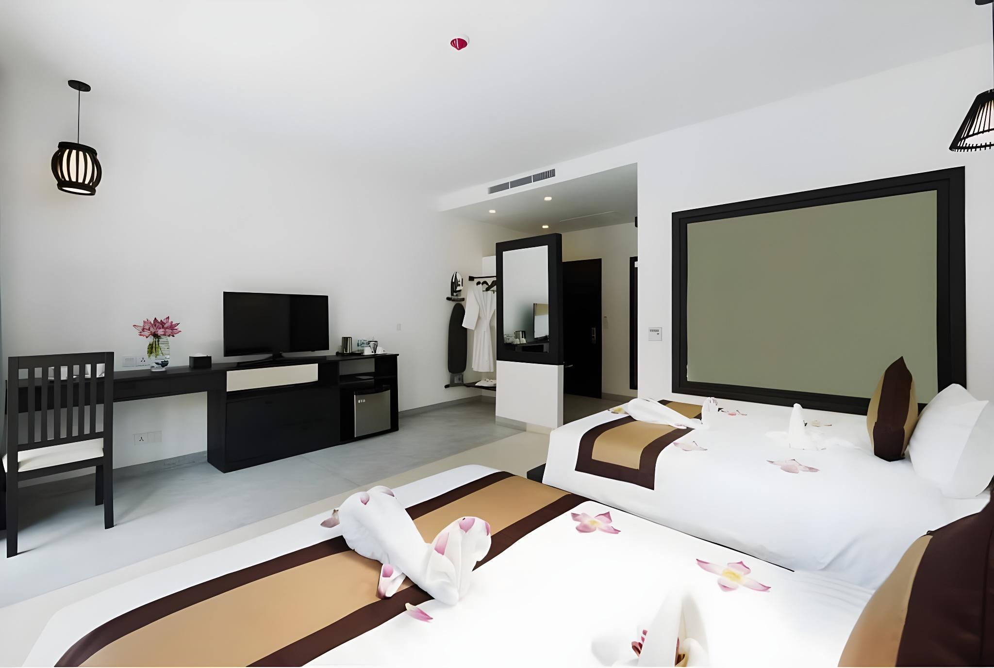 Landmark Twin Room