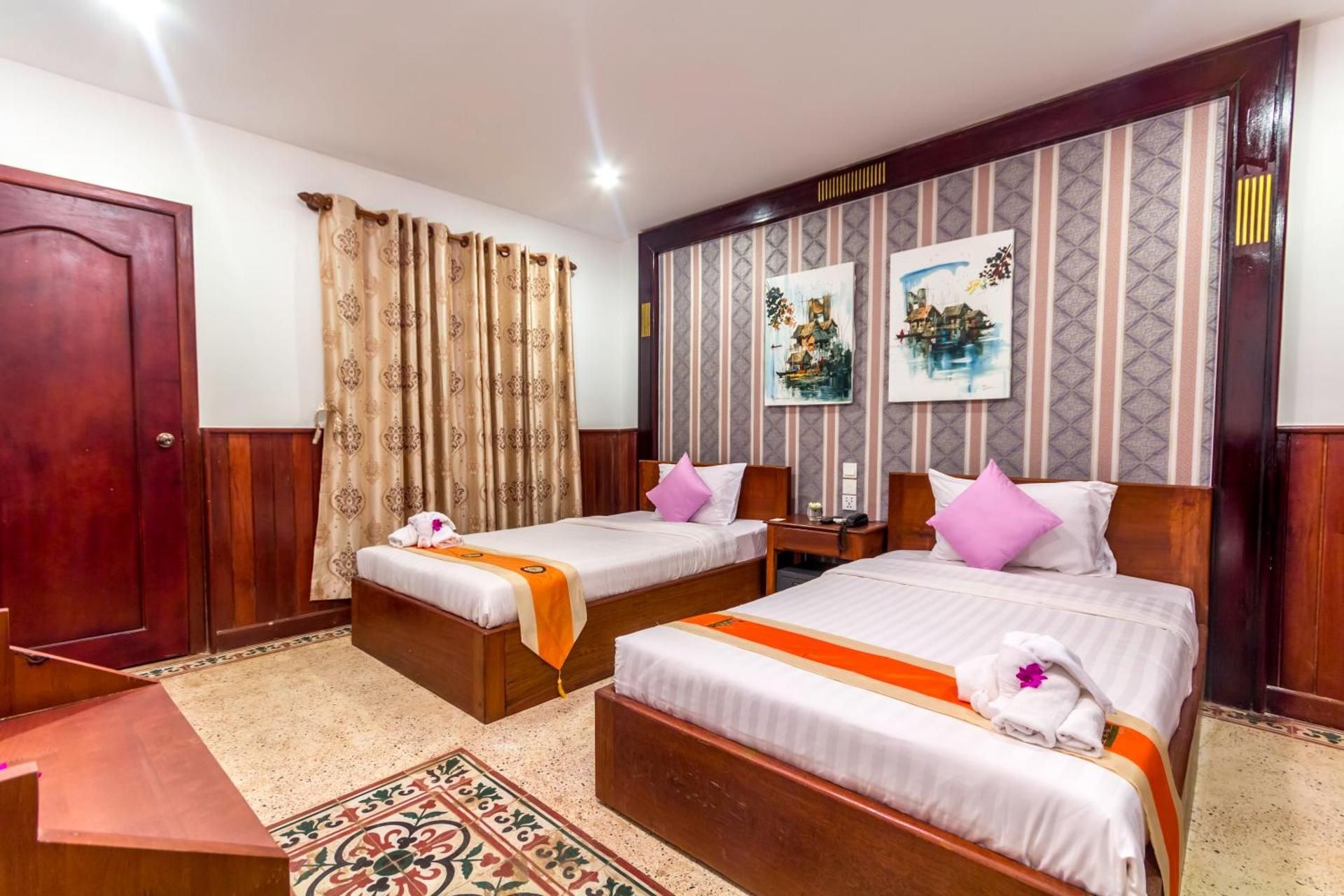 Deluxe Twin Room with Pool View