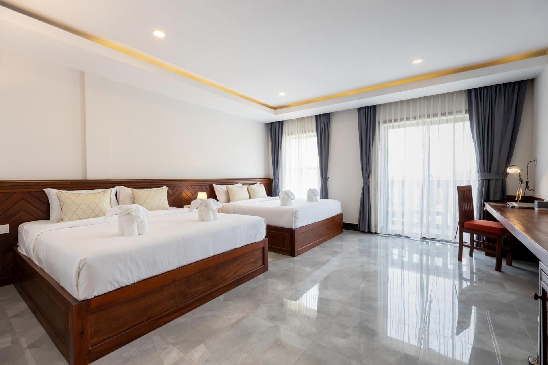 Premier Room with Two King Beds - Free Shuttle to City