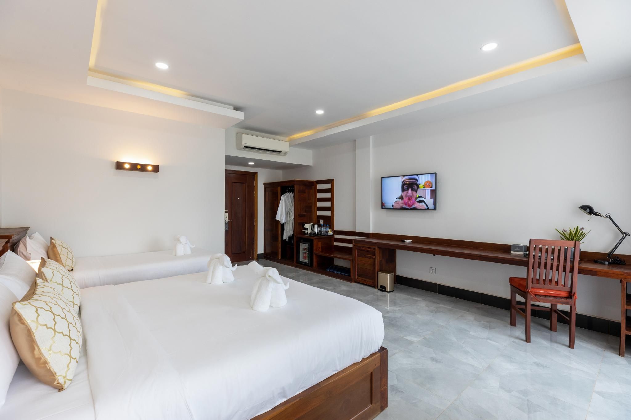 Premier Twin Room with Balcony