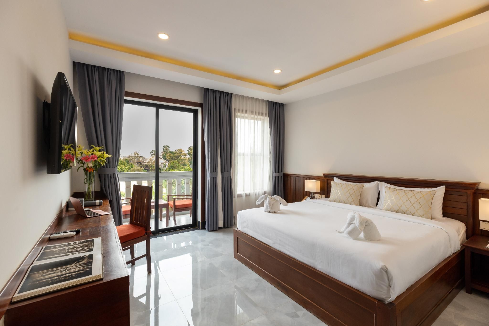 Deluxe Double Room with Balcony