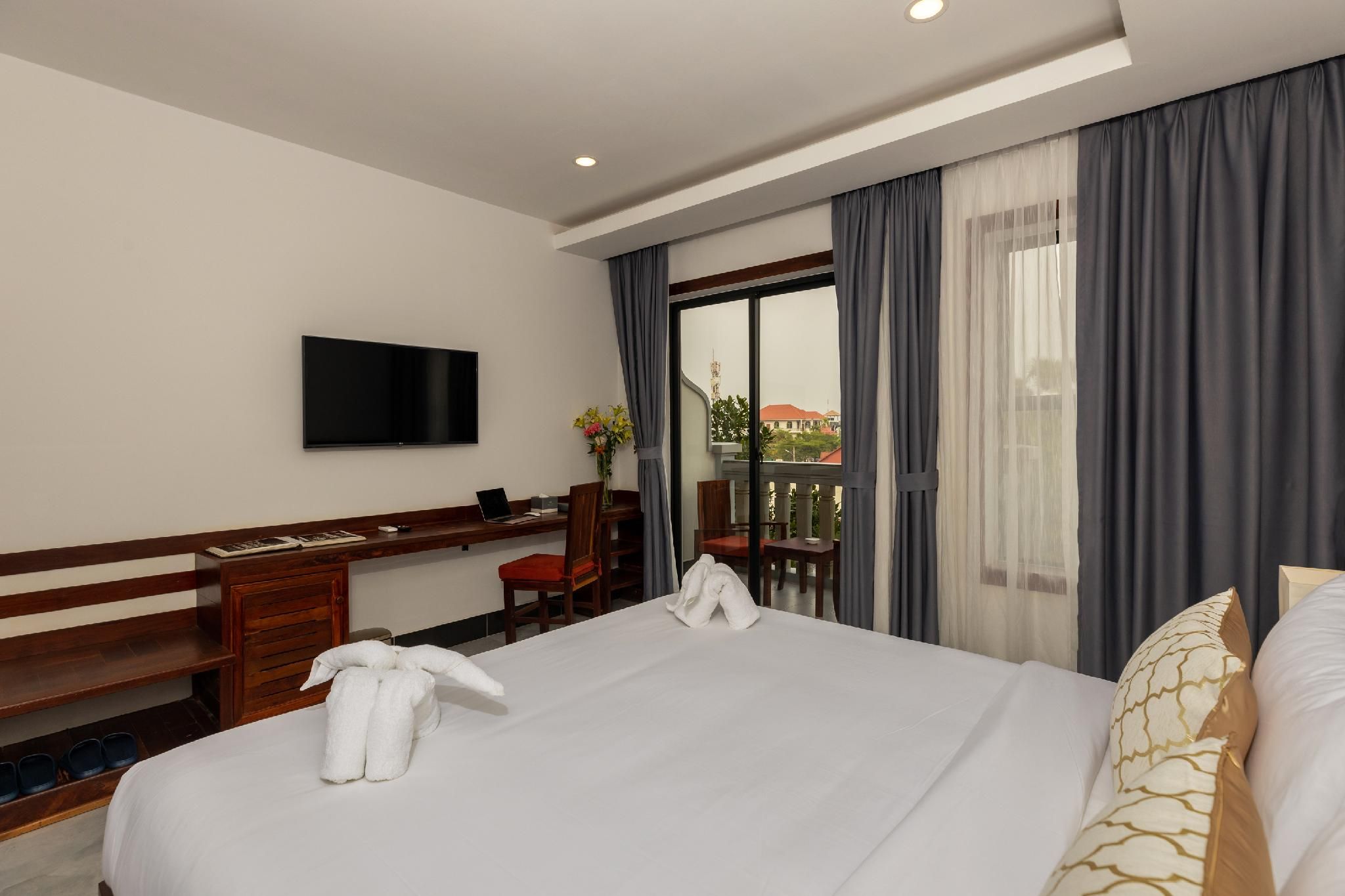 Deluxe Double Room with Balcony