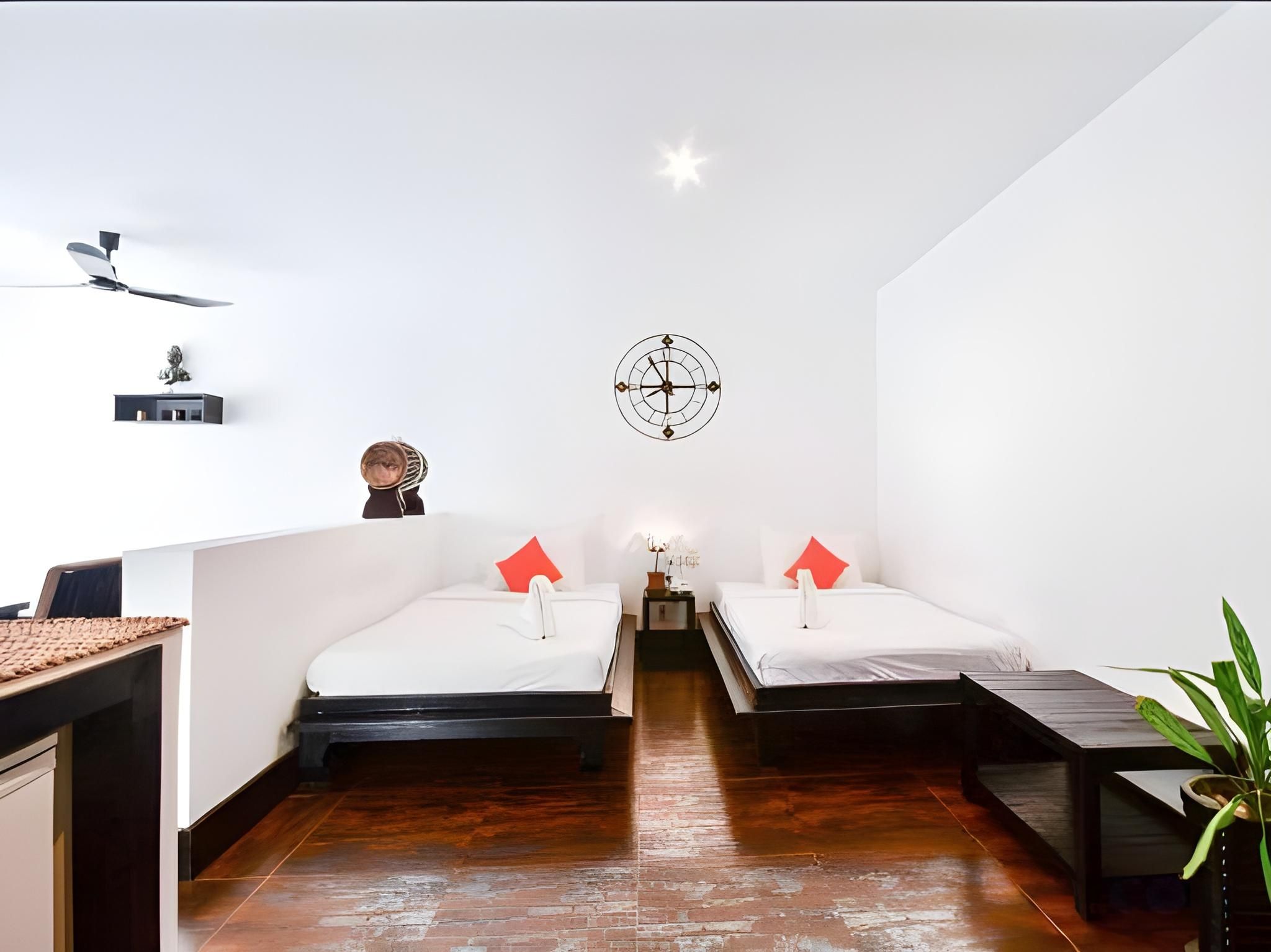 Twin Room with Balcony