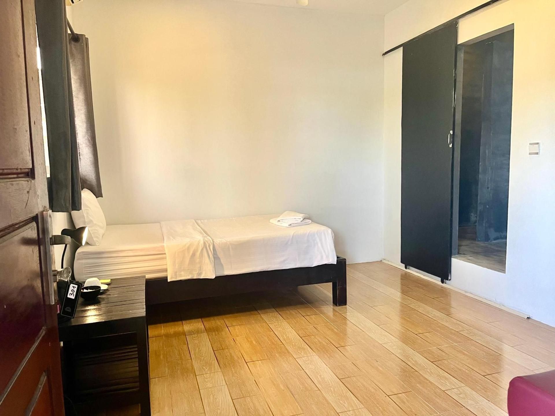 Standard Single Room - Non-Smoking