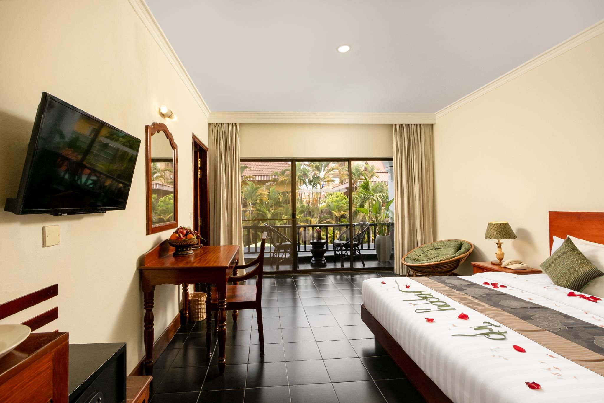 Pool View Connecting Family Rooms with Balcony