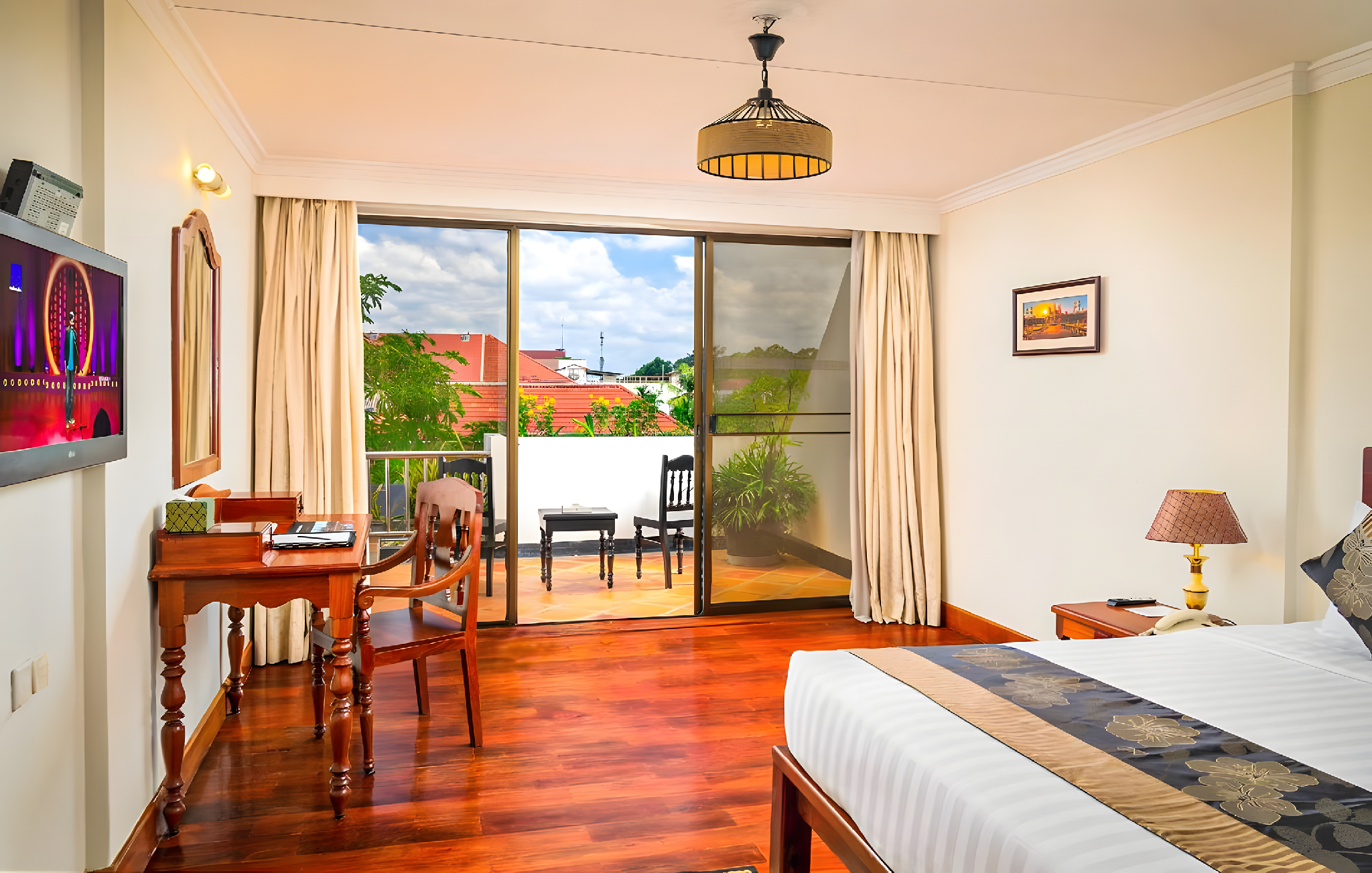 Deluxe Double Room Pool View