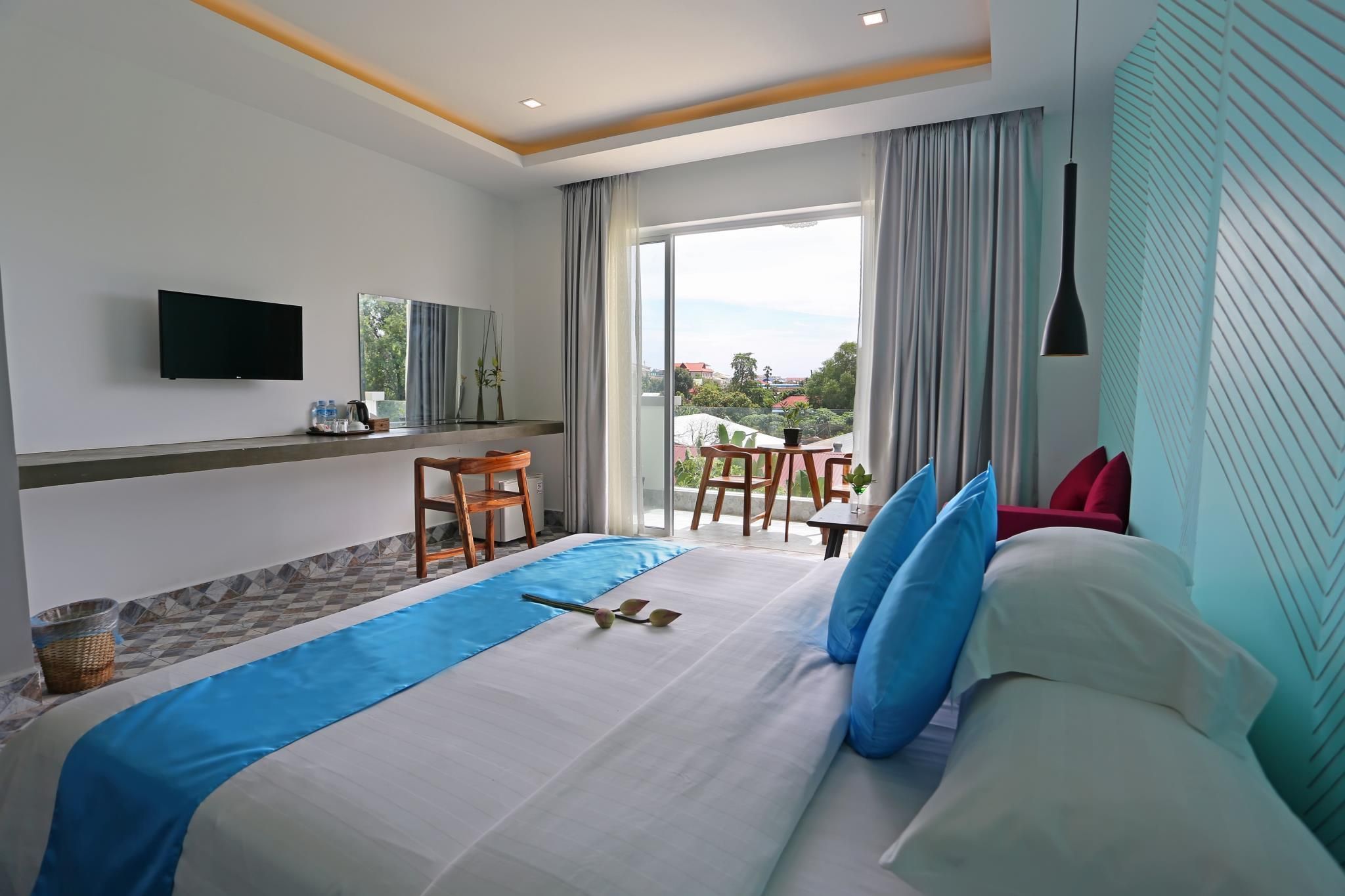 Angkor Sweet Night Hotel Deluxe Pool View Double Room 