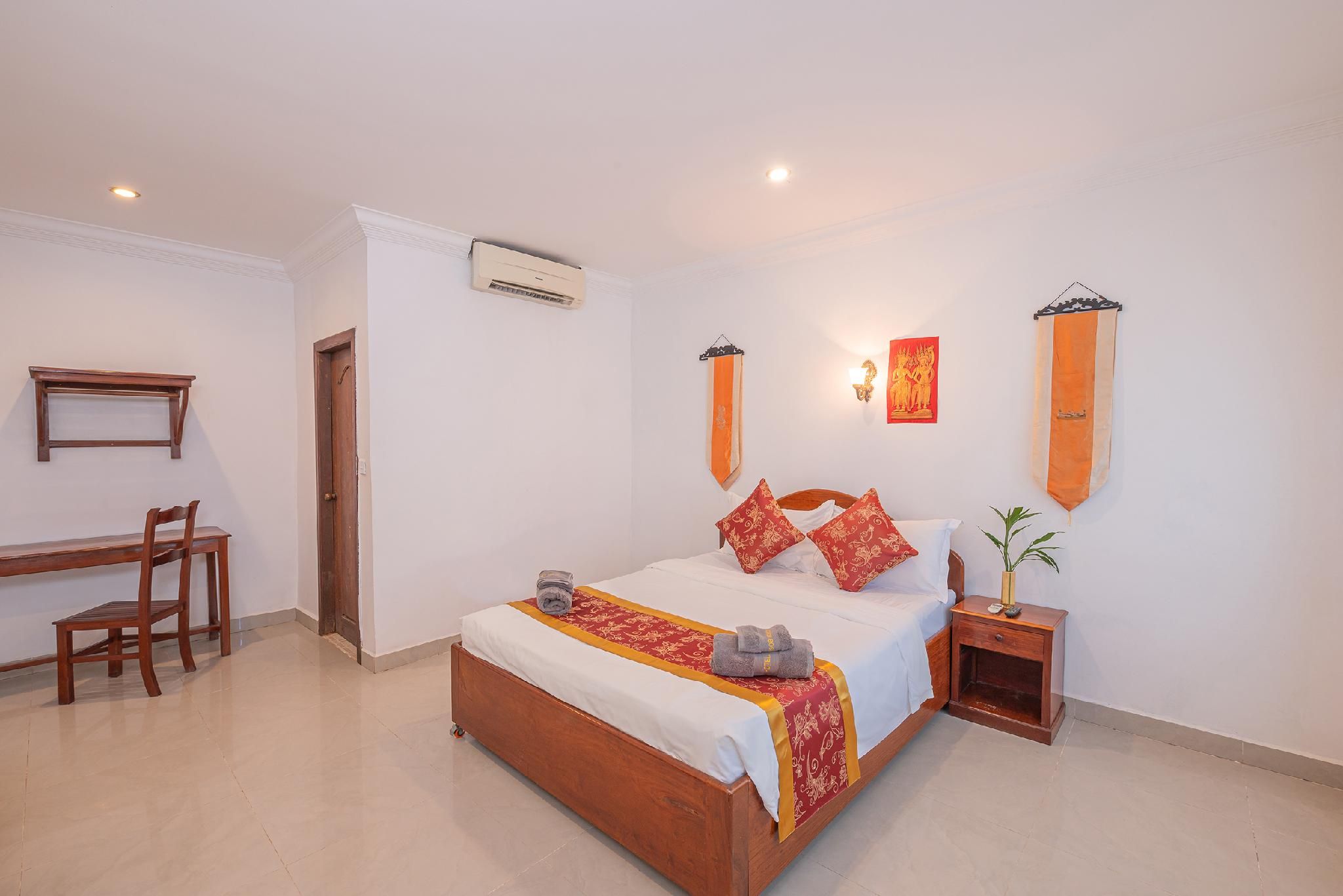 Double Room with Pool View