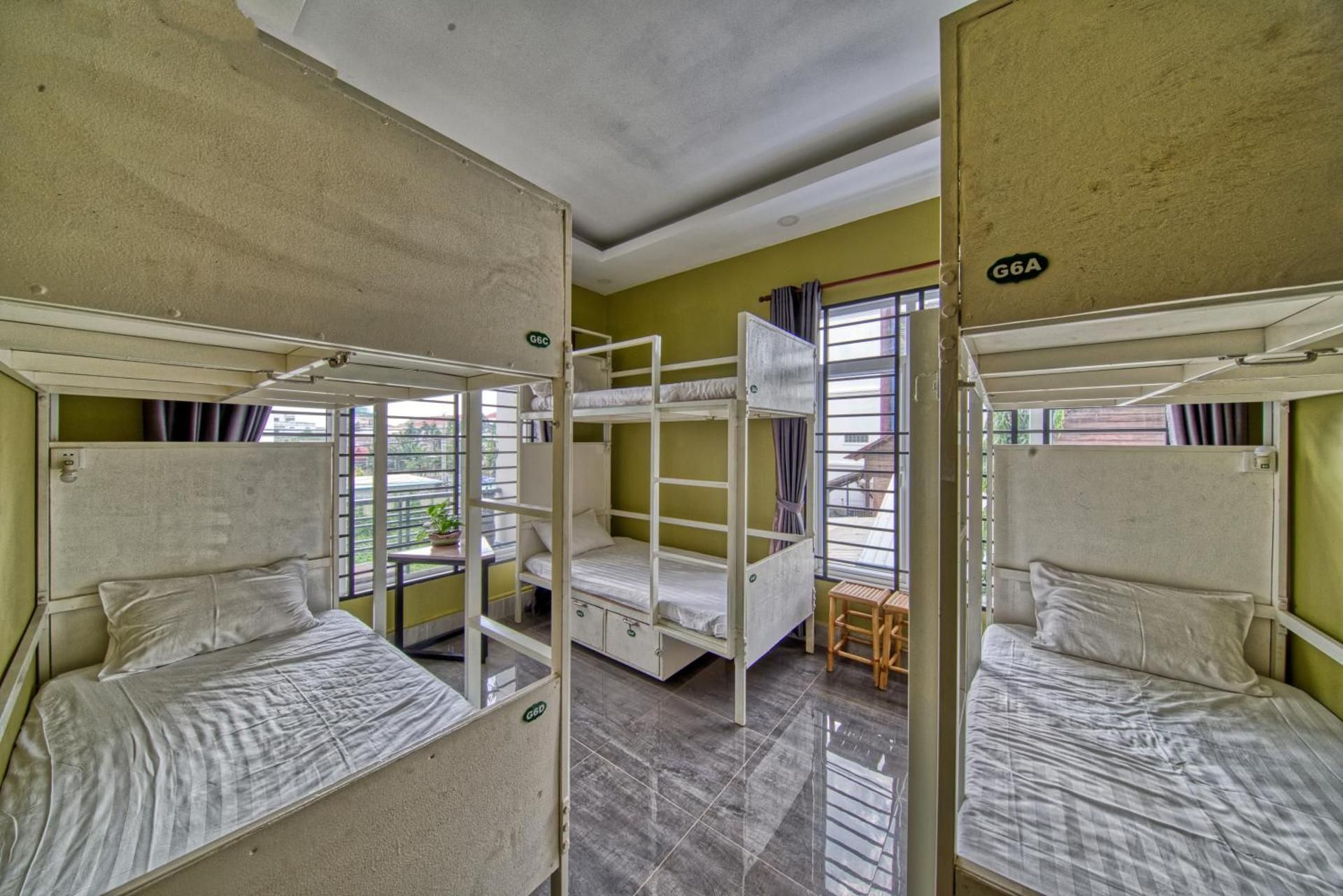 Bunk Bed in 8-Bed Female Dormitory Room