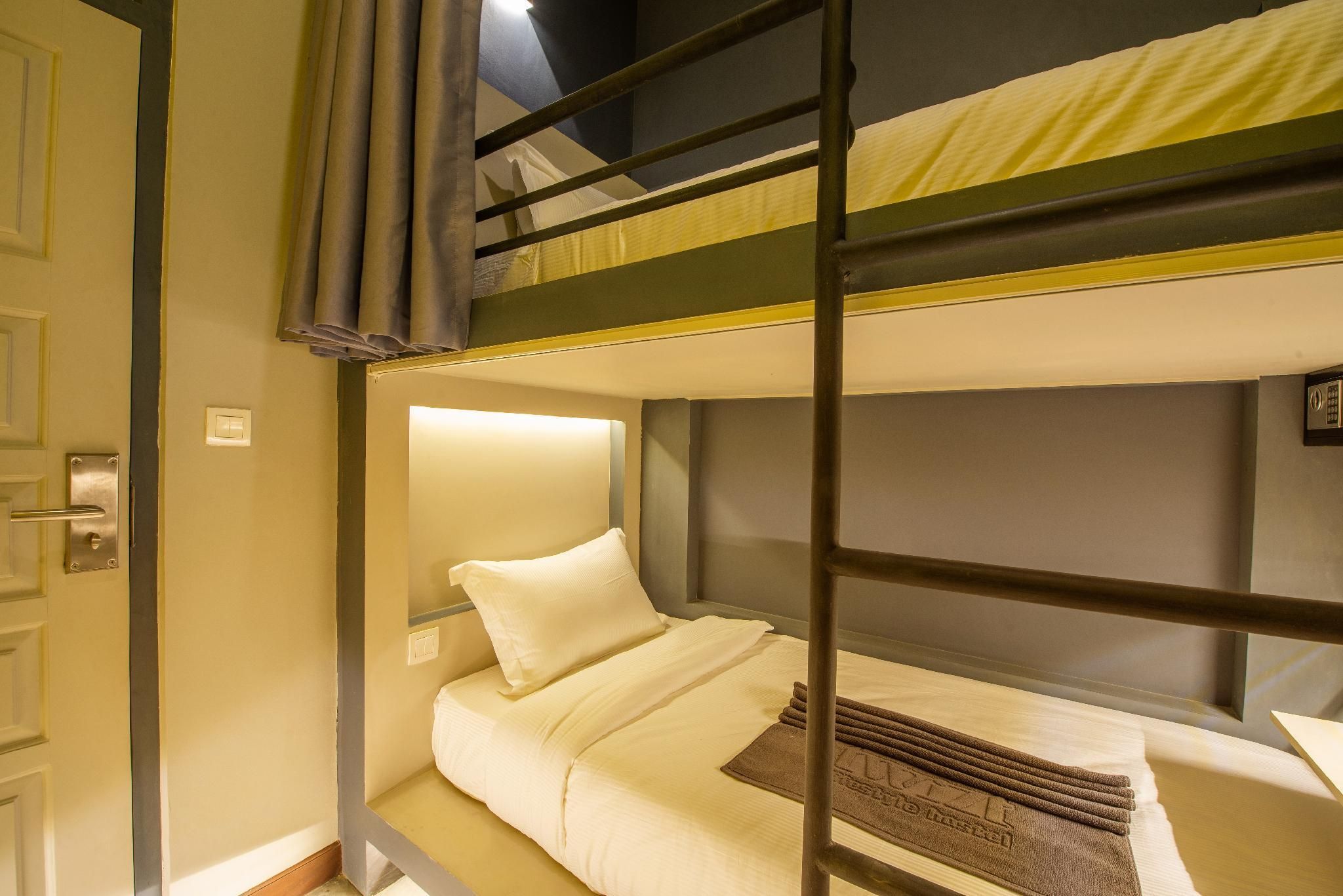 Twin Room with Shared Bathroom