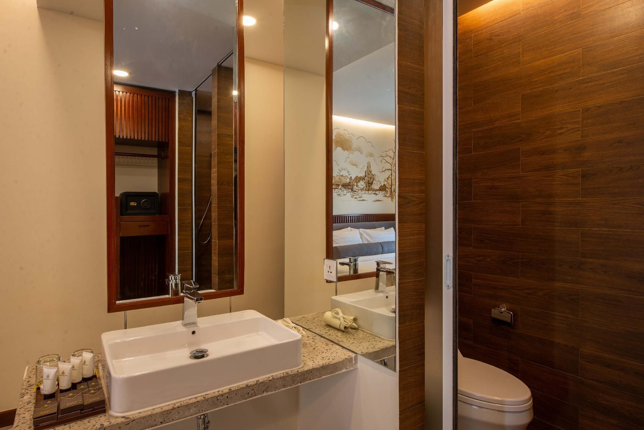 Triple Room with En-Suite Bathroom