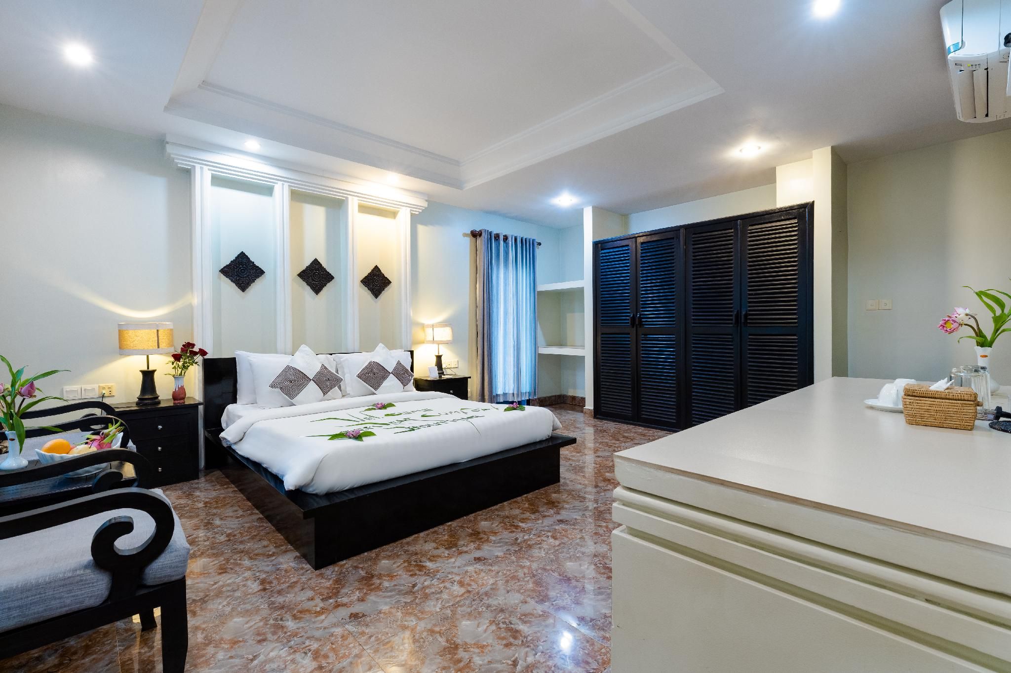 Deluxe Room with Balcony