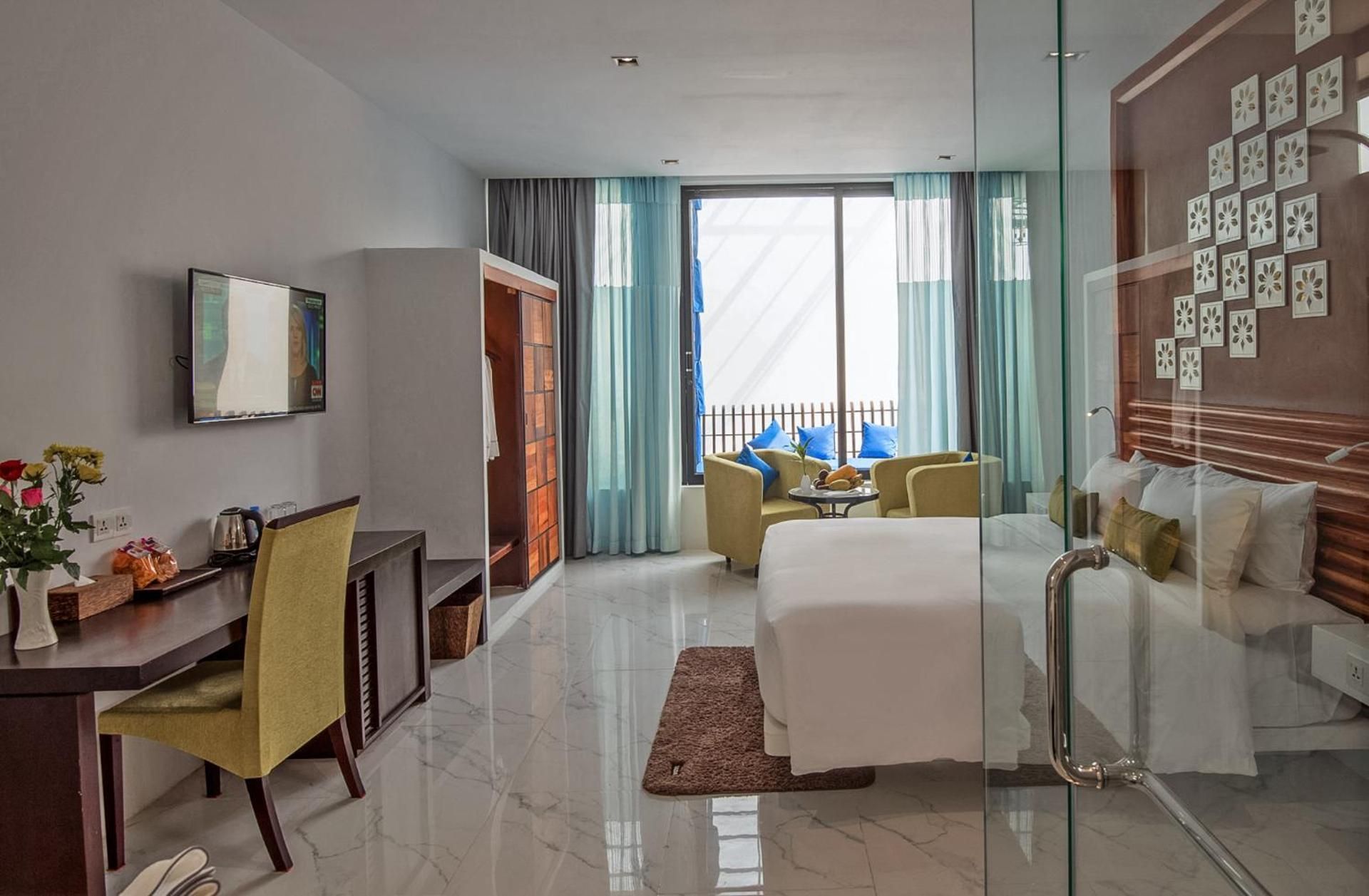Honeymoon Suite