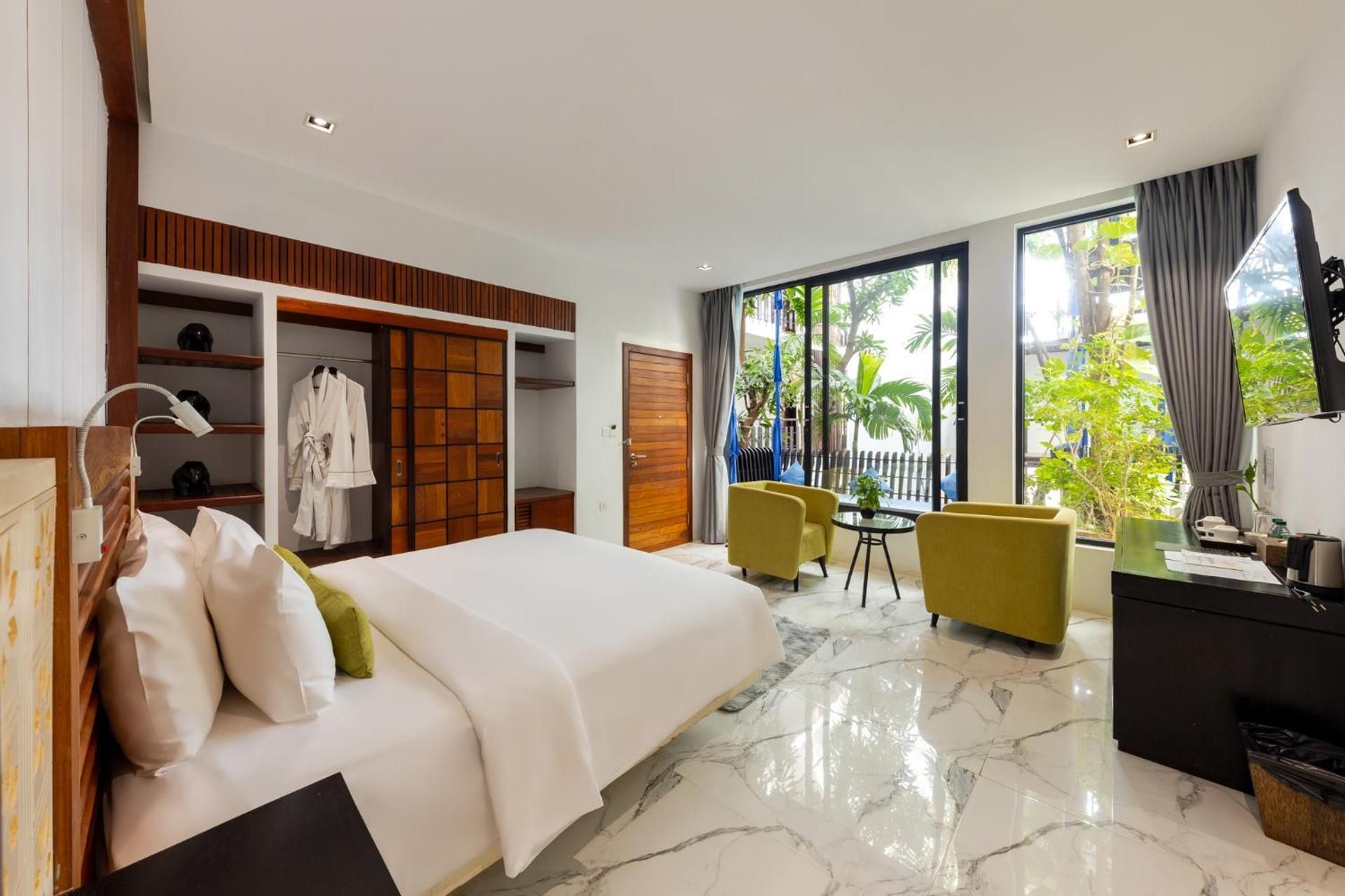 Luxury King Room