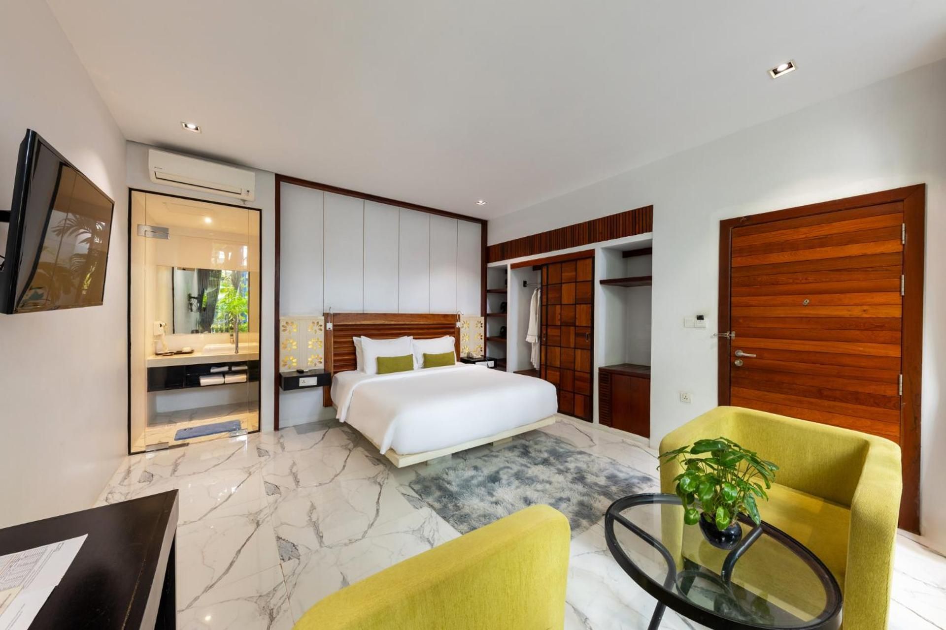 Luxury King Room