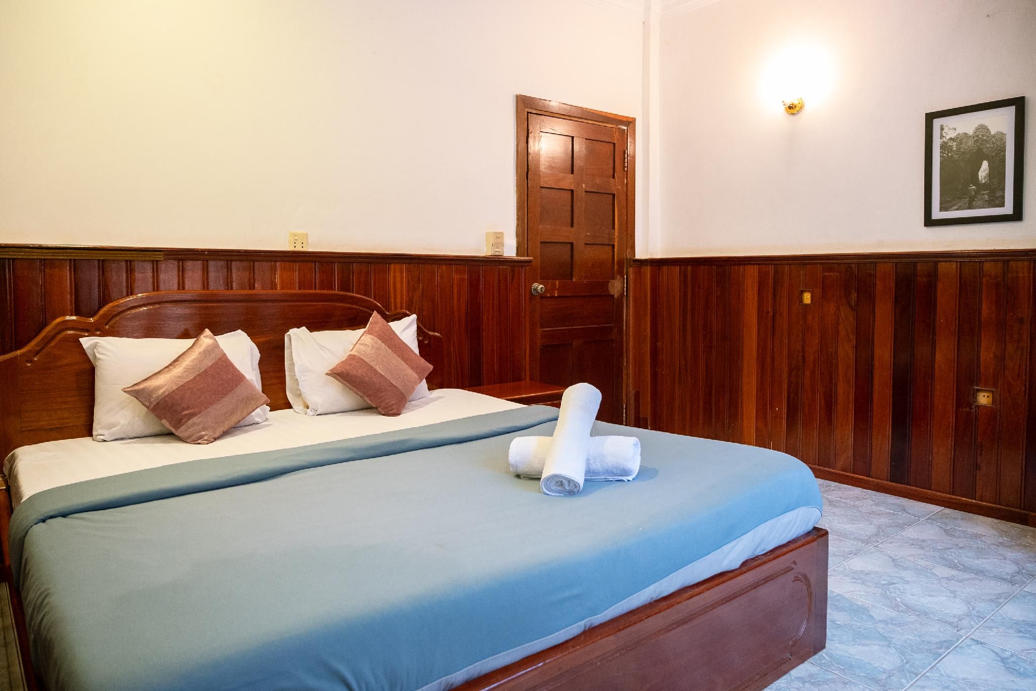 Double Room with Private Bathroom