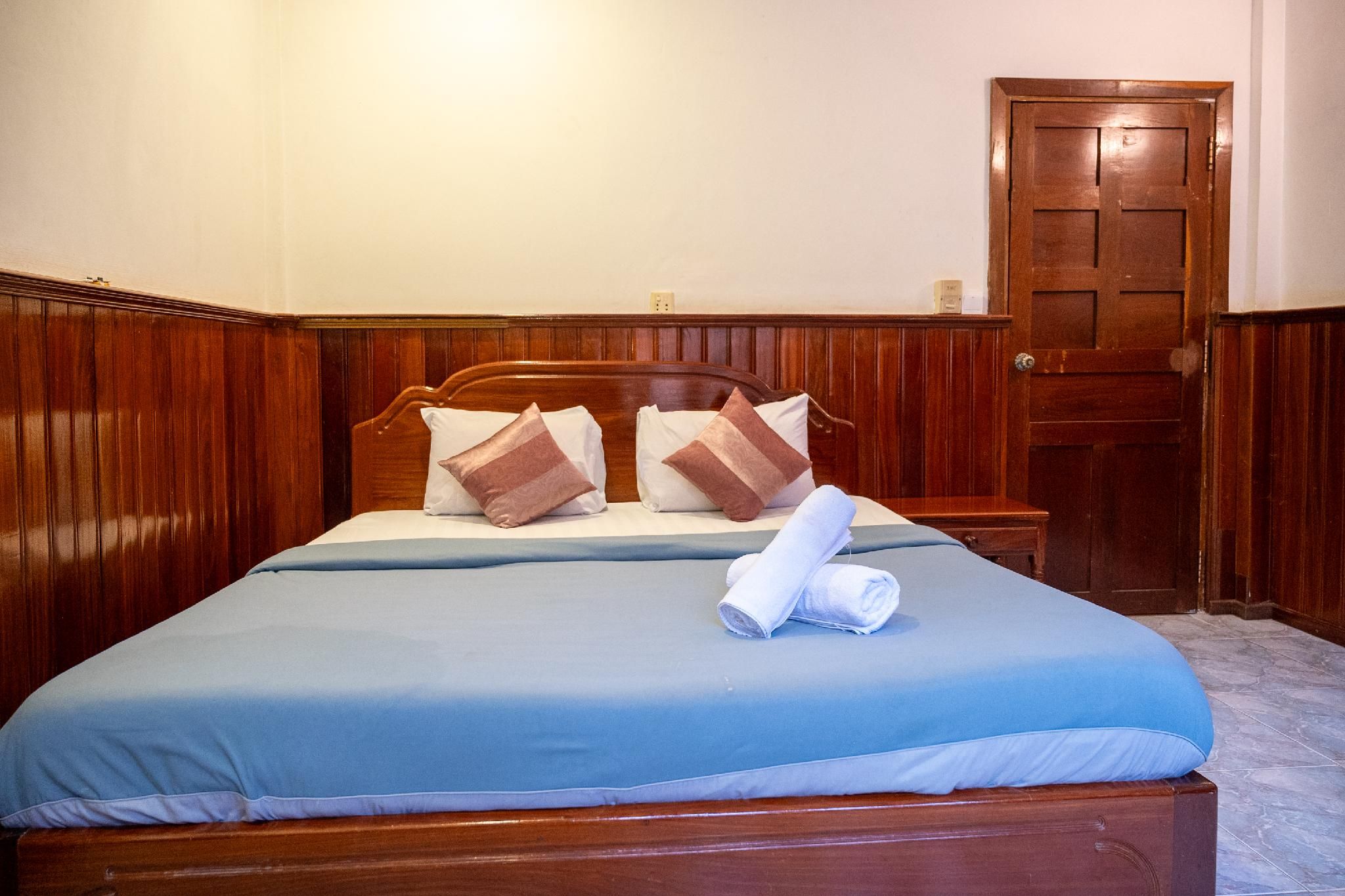 Double Room with Private Bathroom