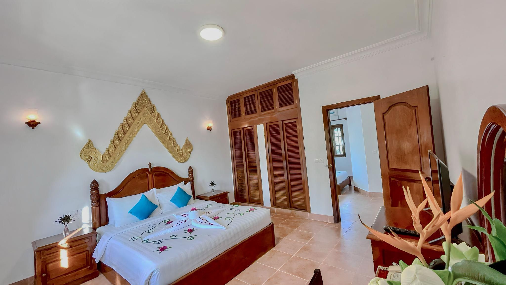 Pool View Connecting Family Rooms