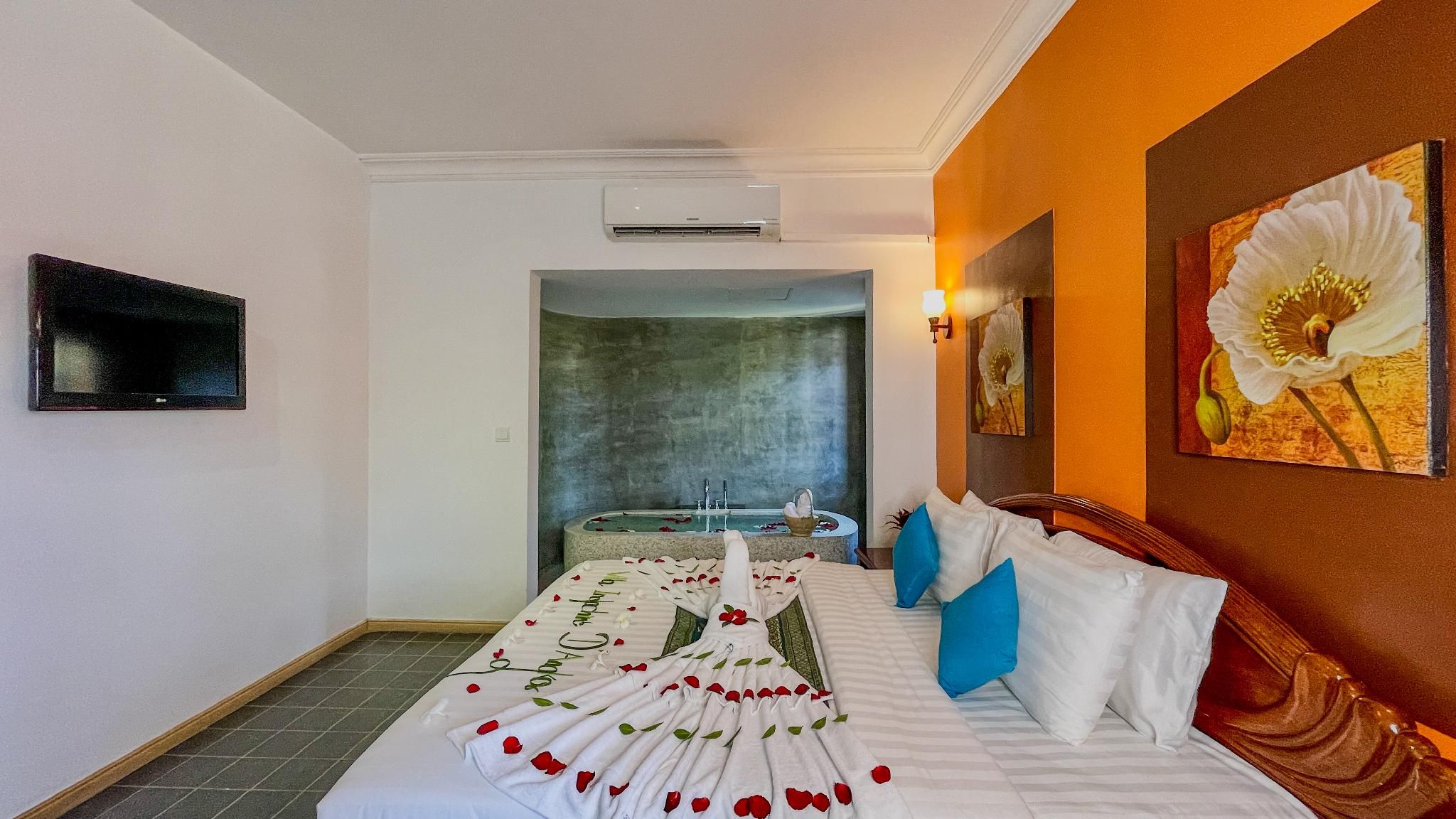 King Suite with Balcony