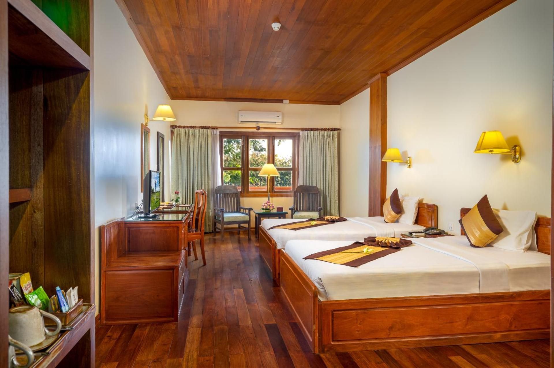 Deluxe Twin Bed