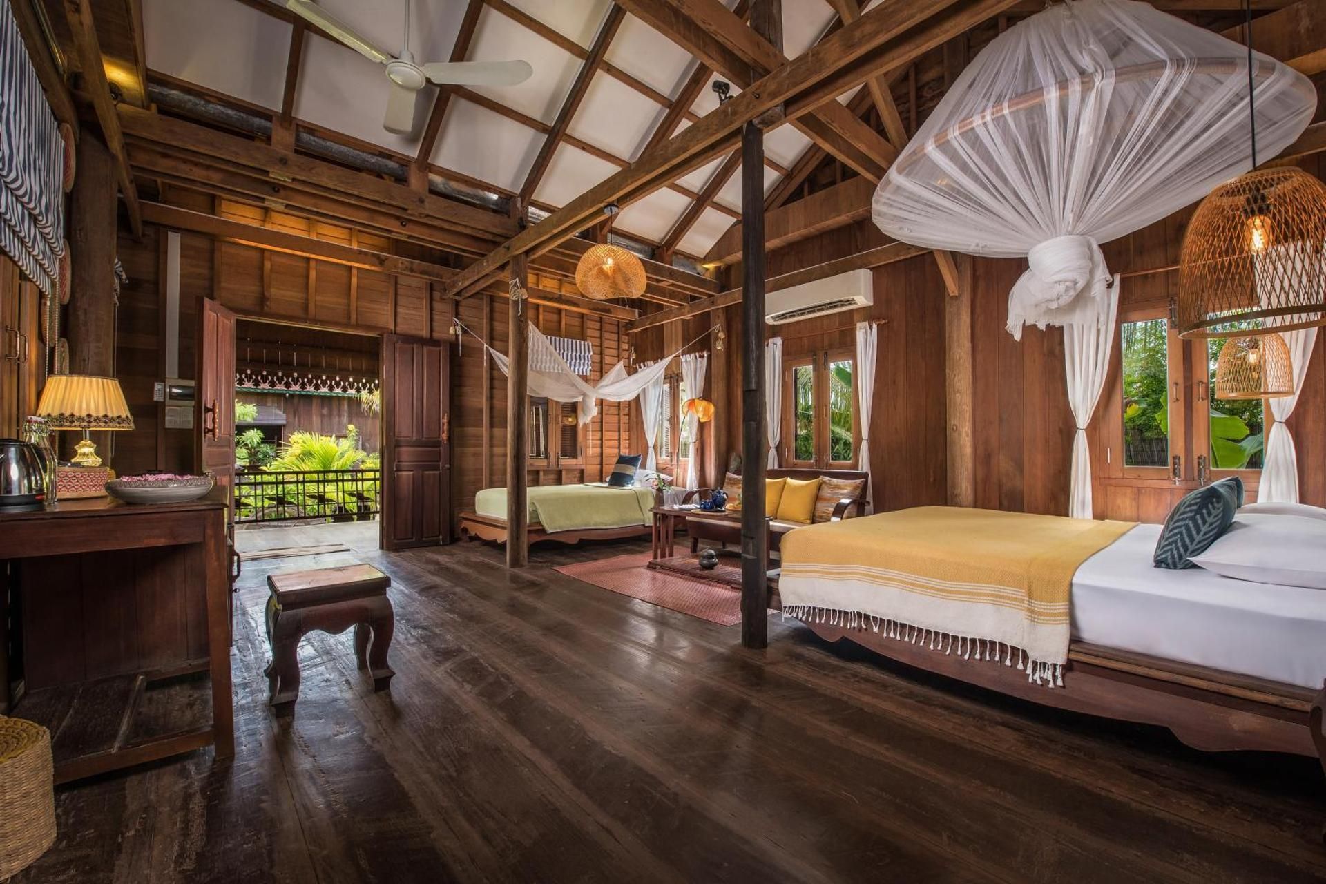 King Suite with Pool View