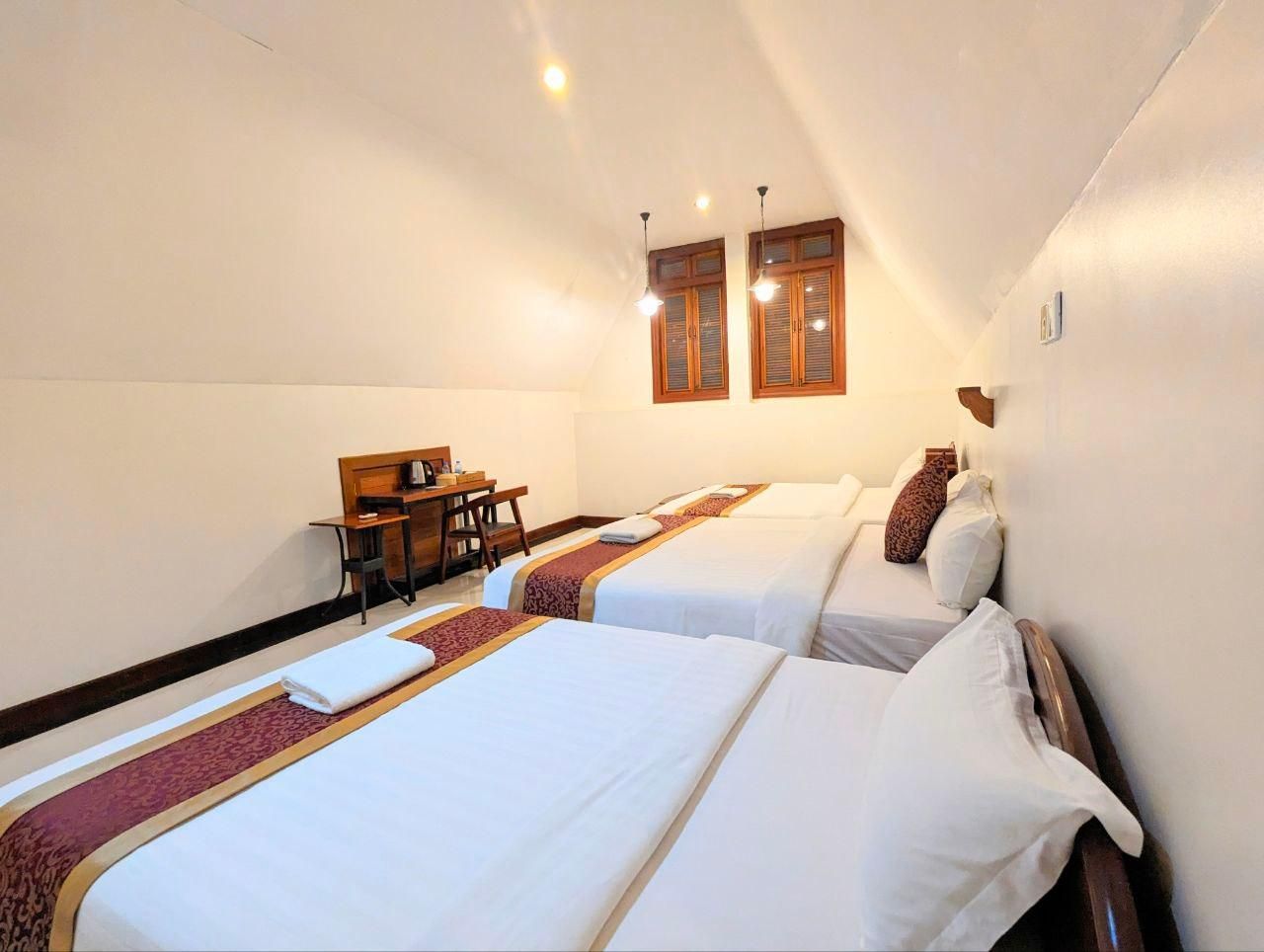 Quintuple Room