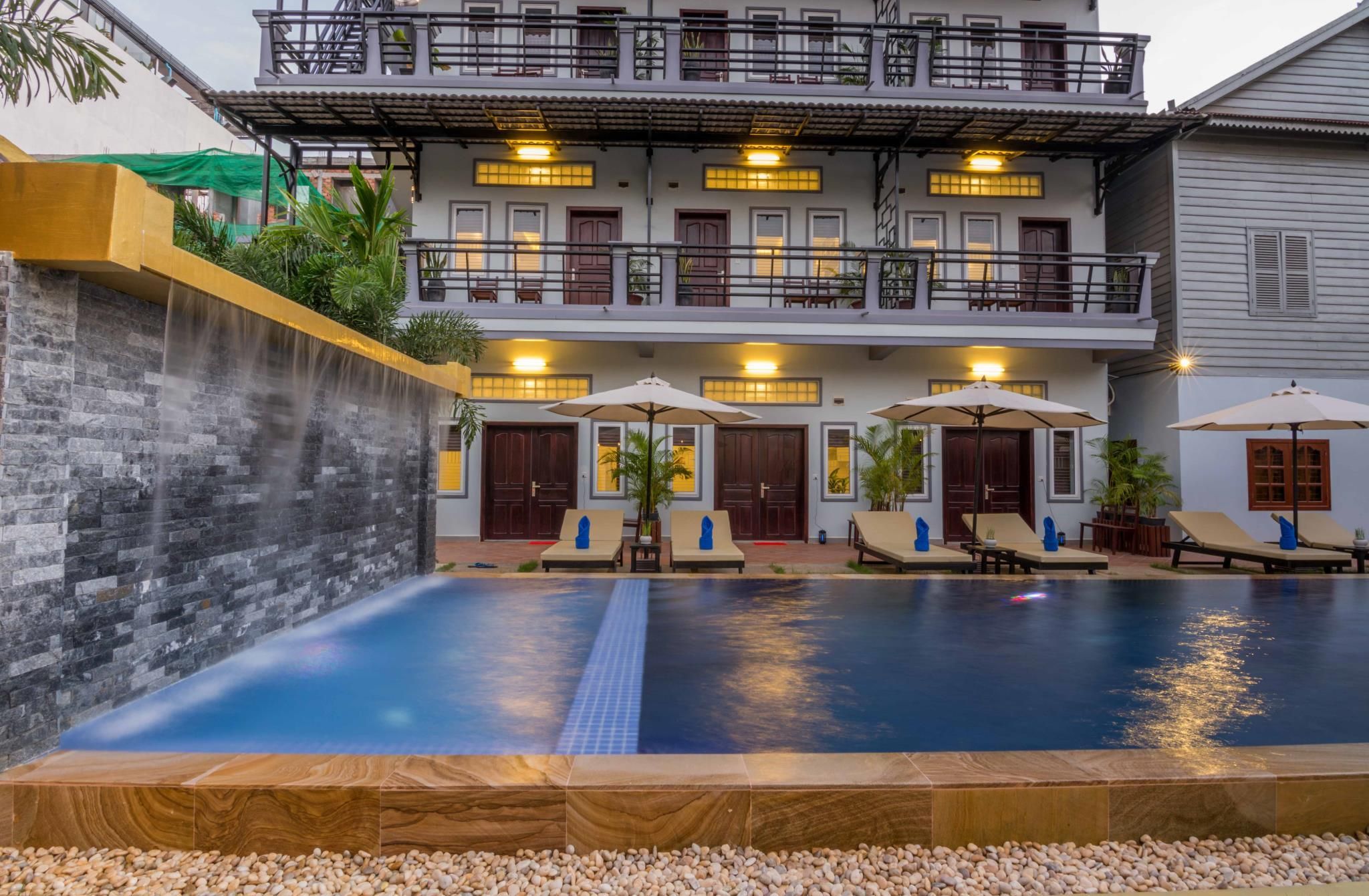 3815597_17122115270060541934