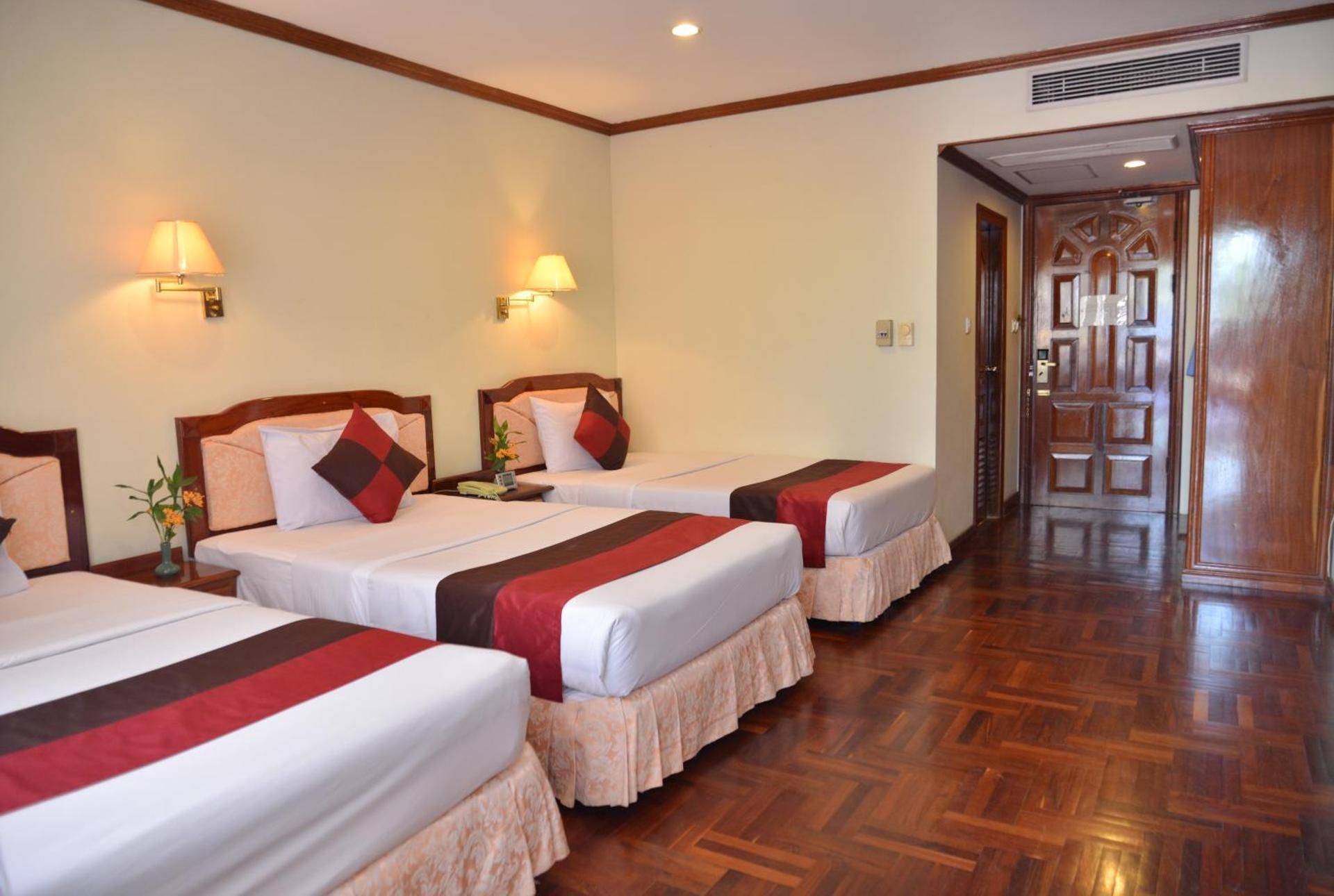 Deluxe Triple Room