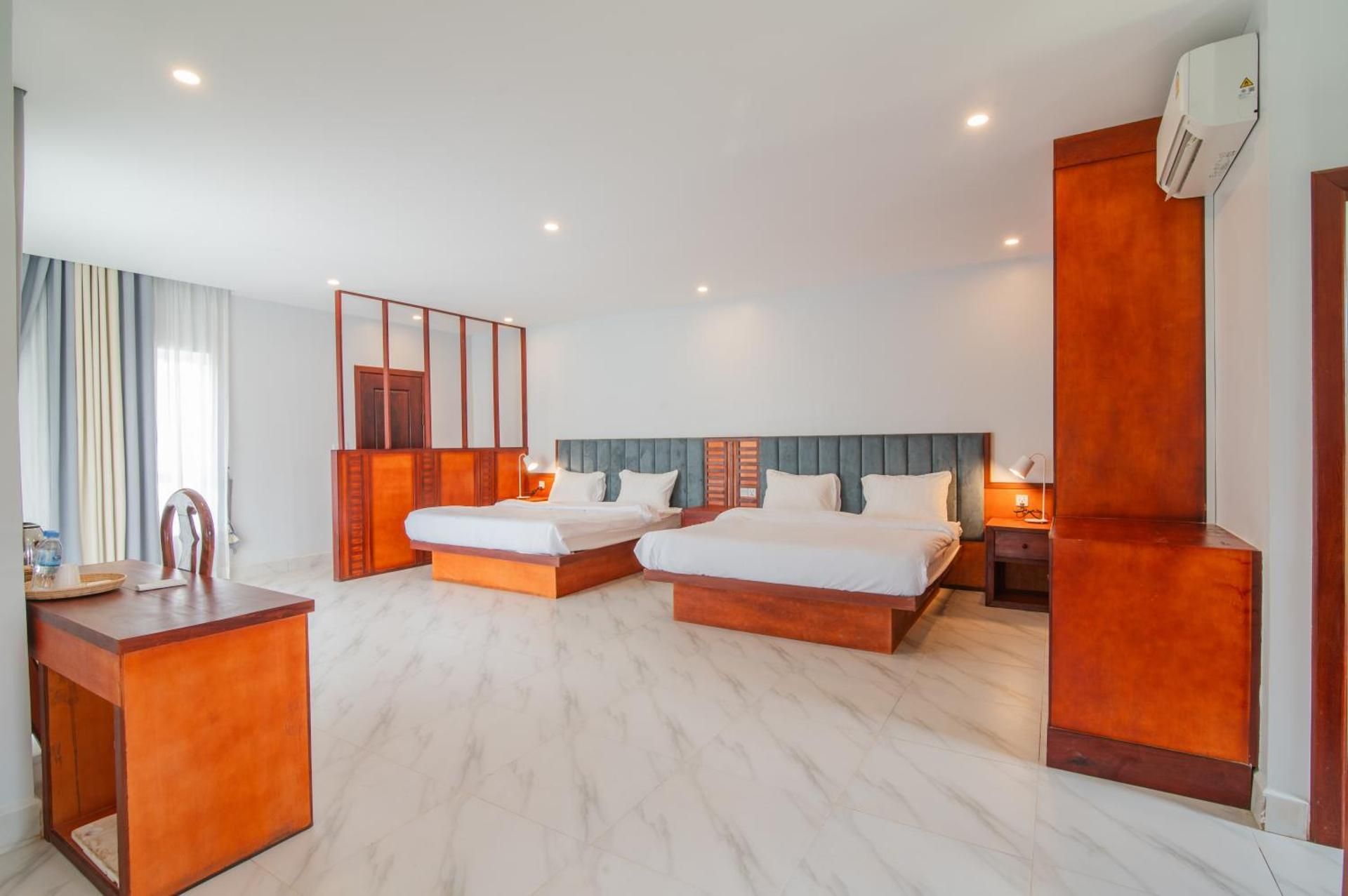 Twin Room with Balcony