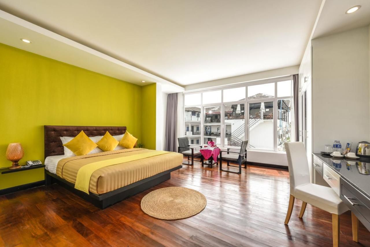 King Premier Room