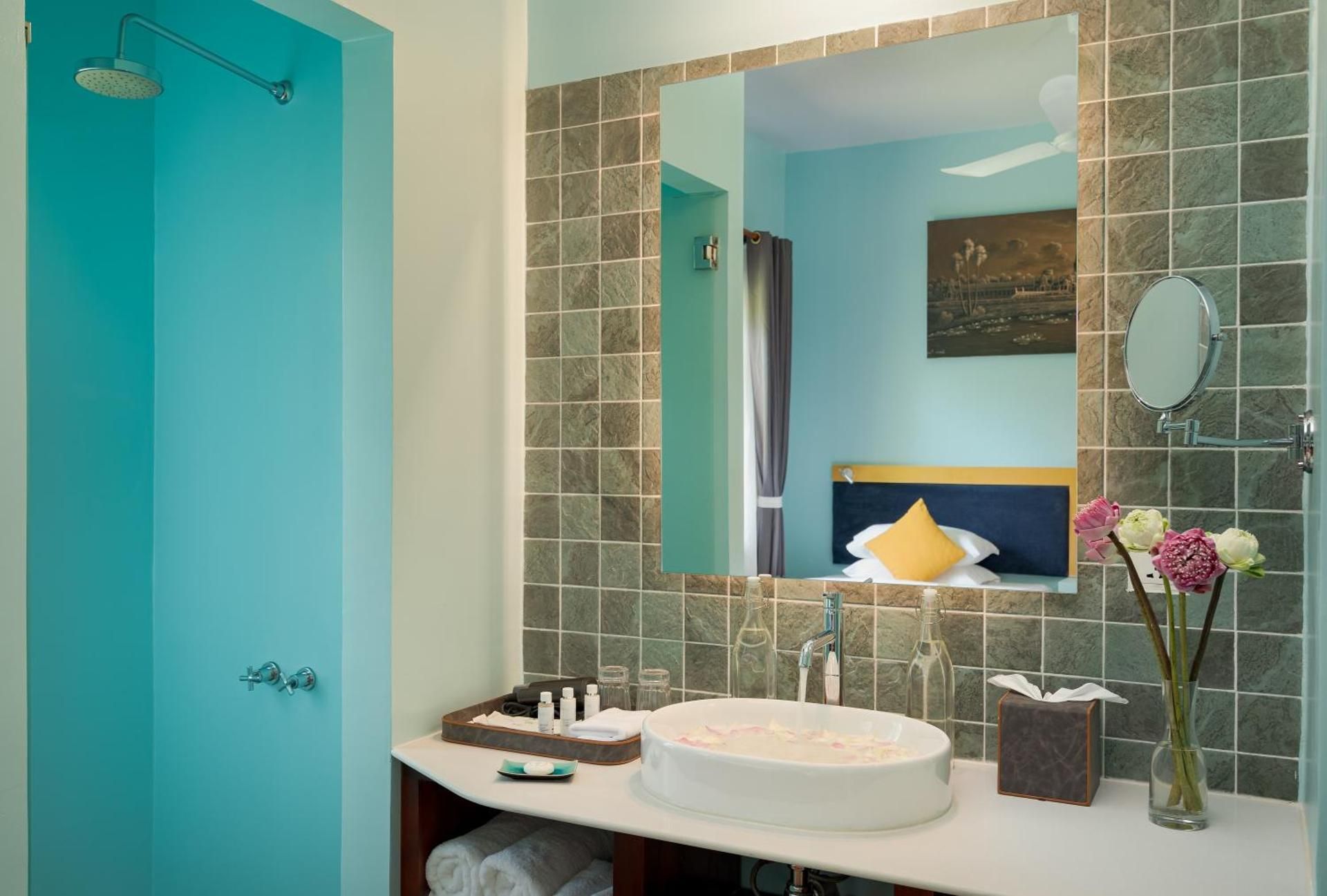 Junior Suite with Pool View