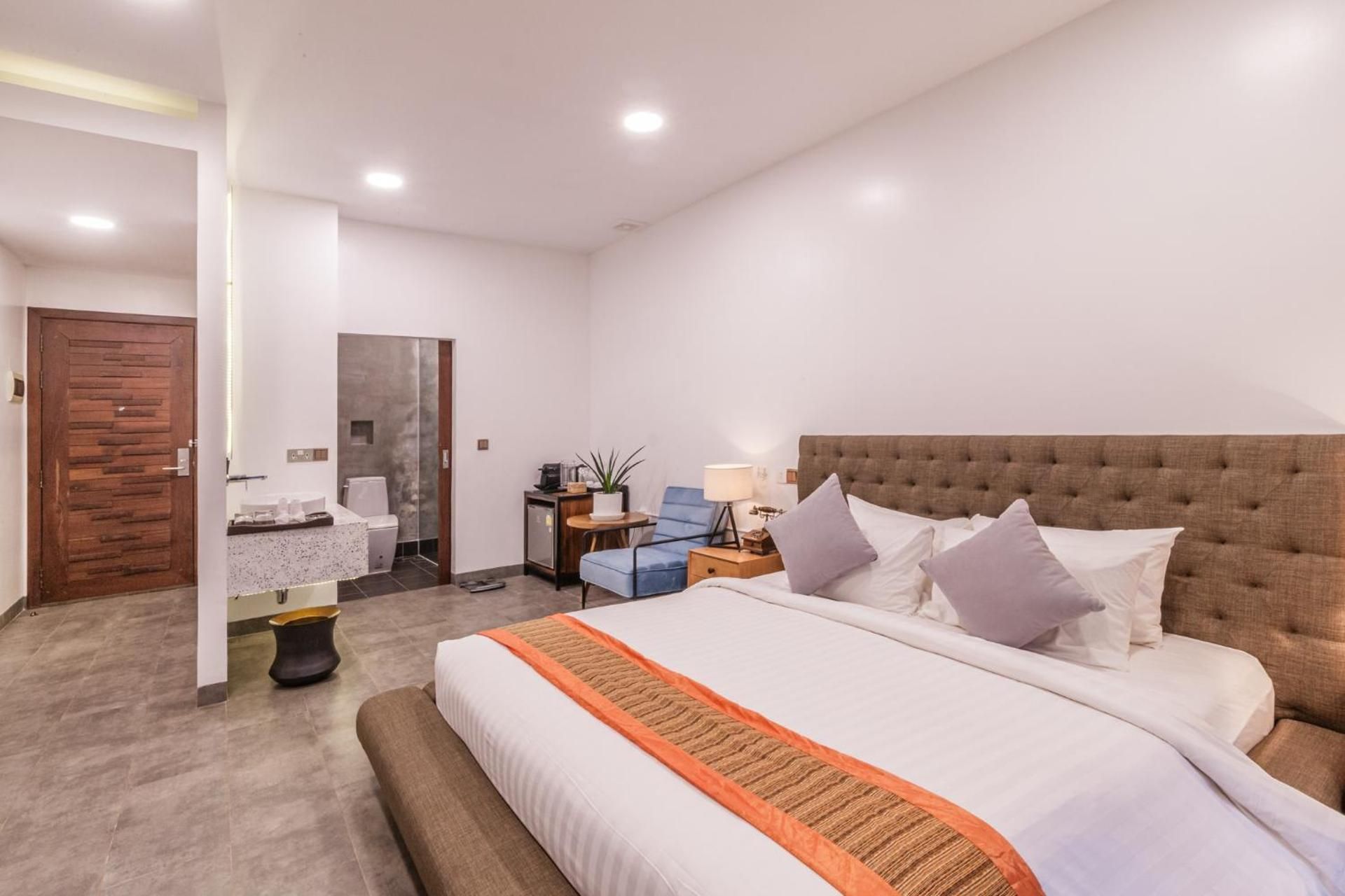 Double Room with Pool View