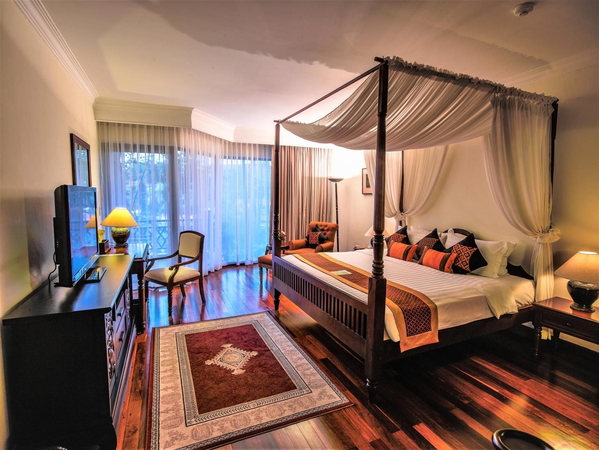Connecting 2-Bedroom Family Suites