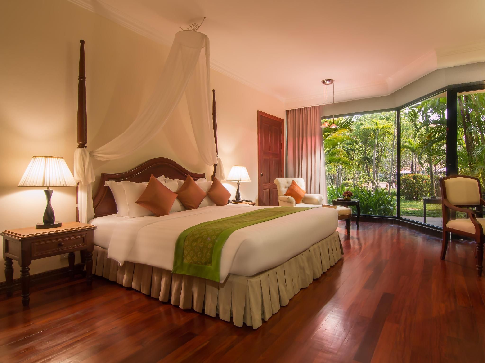 Palace Premier Club - Access to Club Lounge