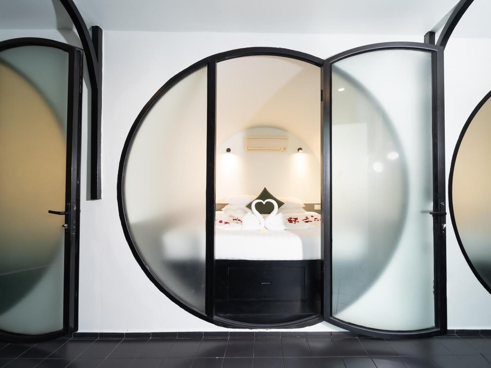 Family-Style 3-Bedroom Unique Villa by Tunnel Three-Bedroom Villa 2