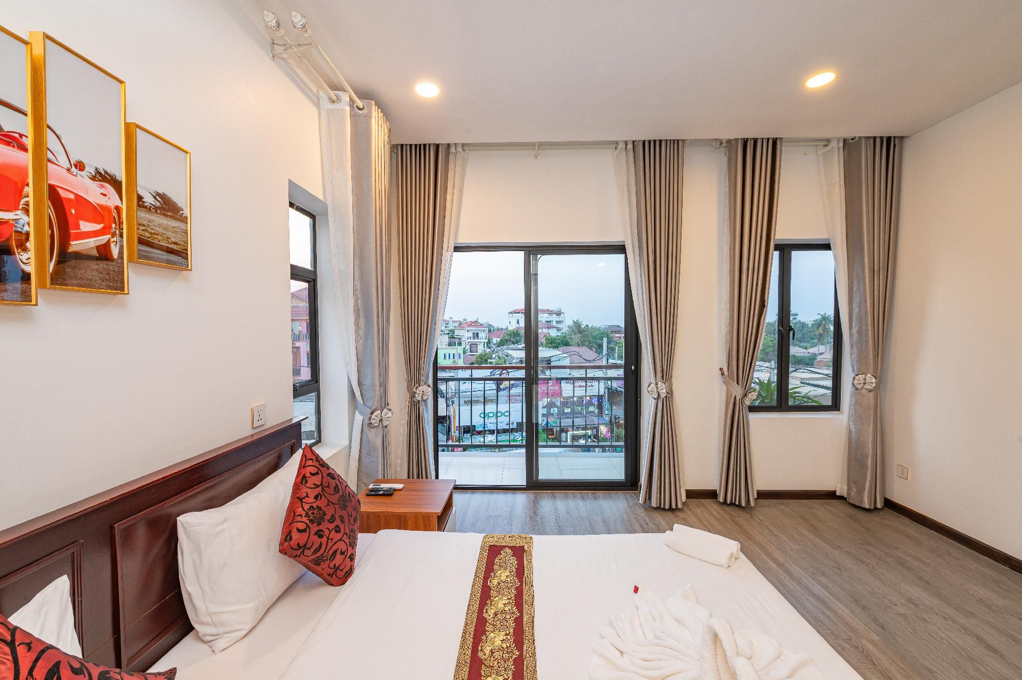 Deluxe Double Room with Balcony